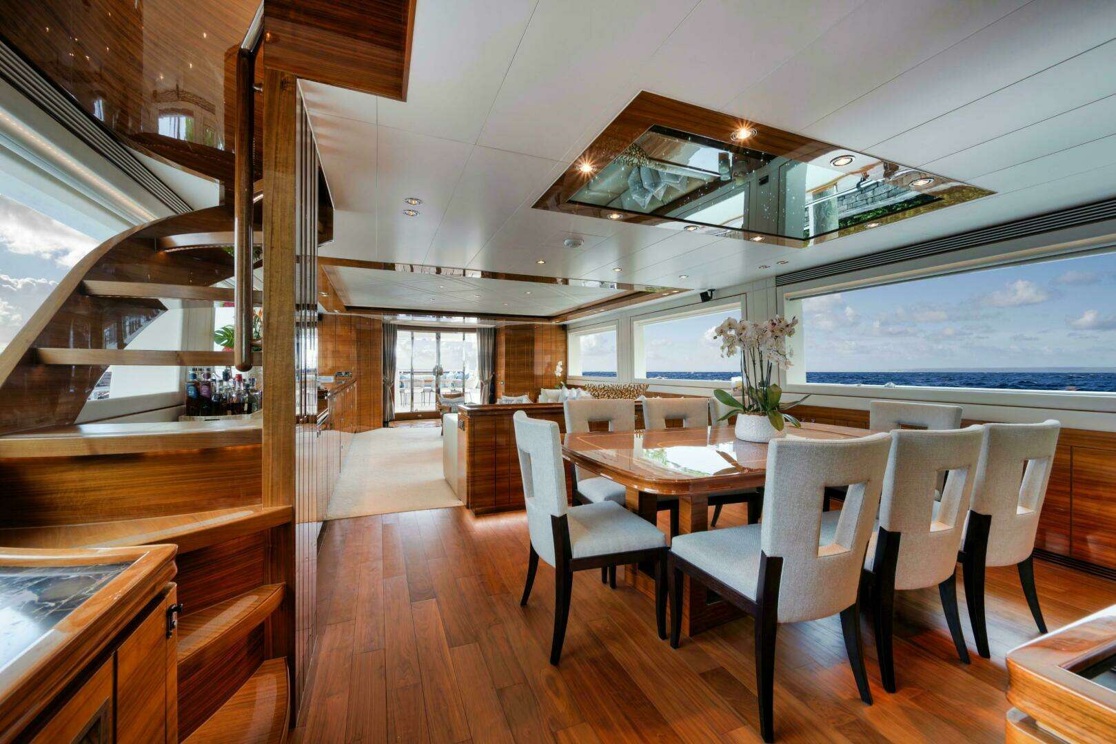 2012 Horizon P110 Tri-Deck - Image 9