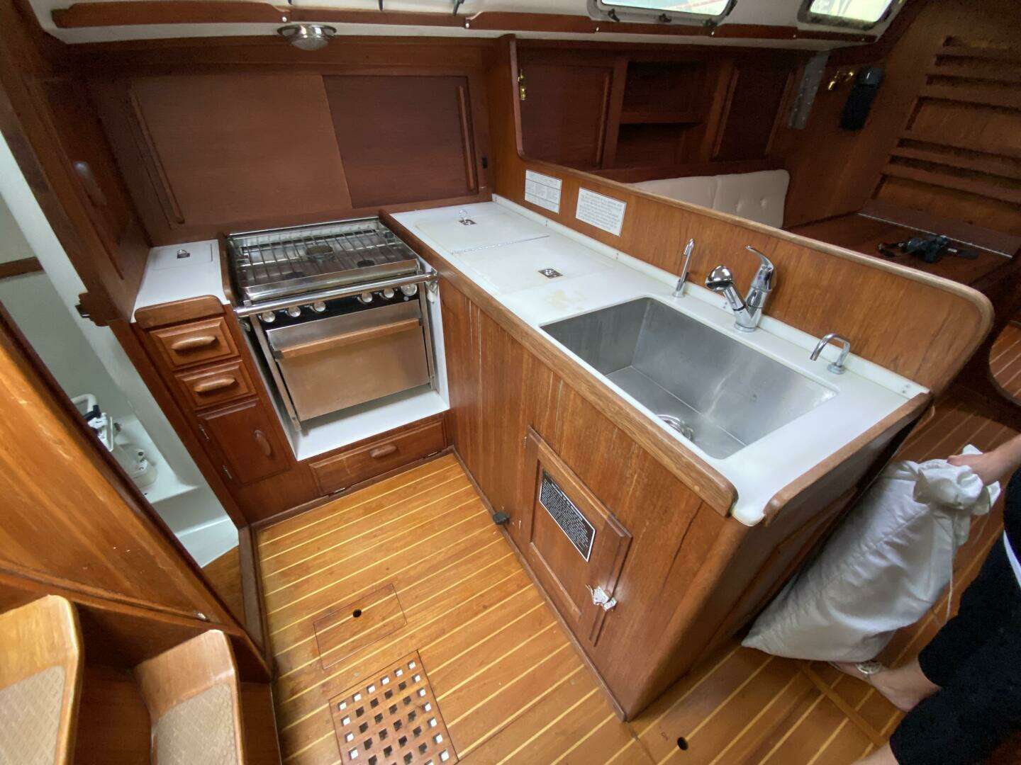 1989 J Boats J/40 - Image 41