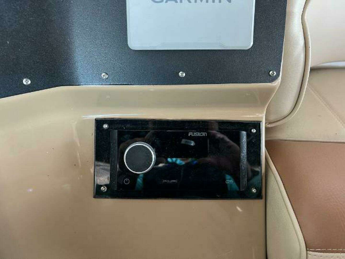 2001 Carver 450 Voyager Pilothouse - Image 22