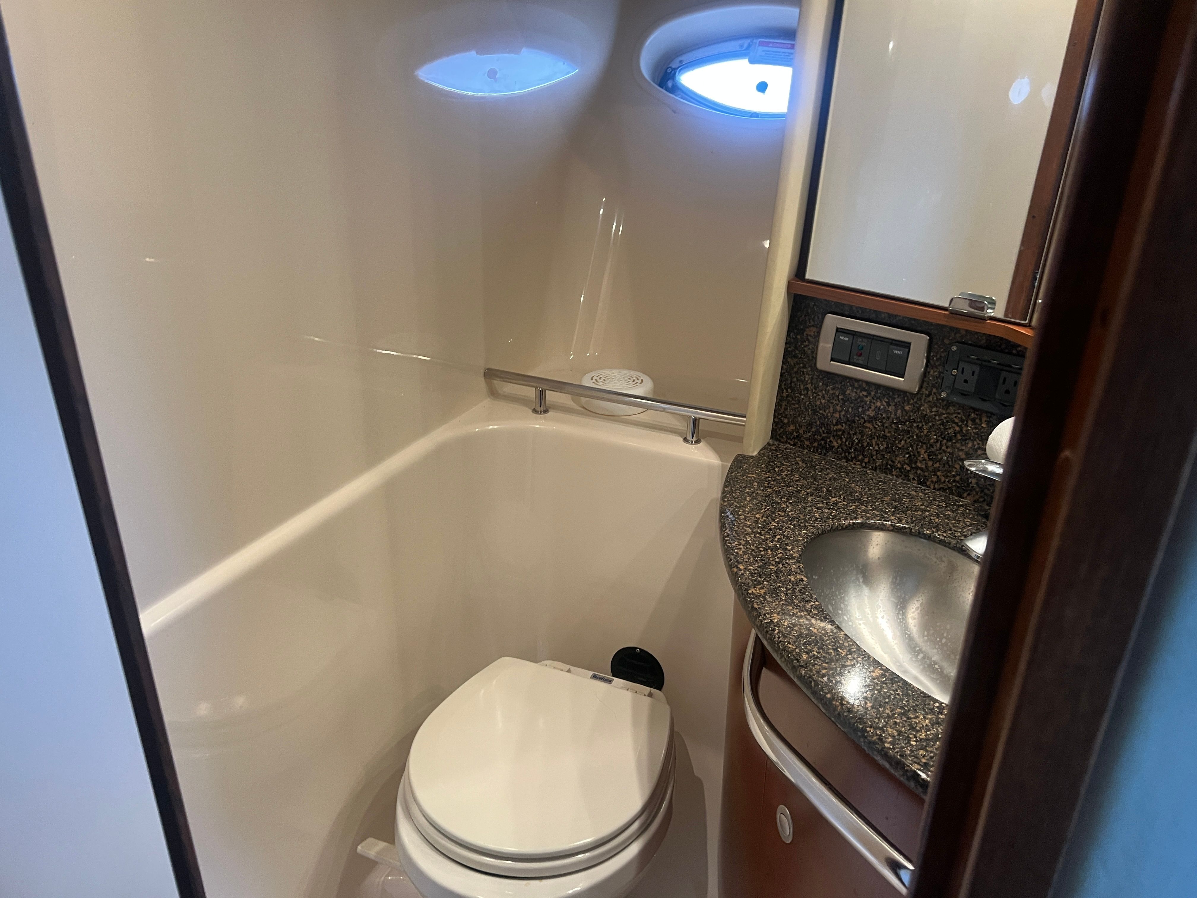 2007 Sea Ray 44 Sundancer - 22