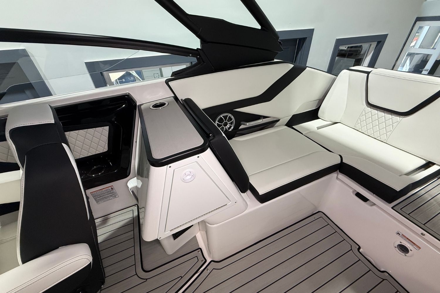 2026 Yamaha Boats 252S - 14