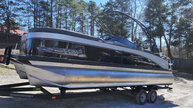 2026 Tahoe Cascade - Quad Lounger Shift Windshield - 9