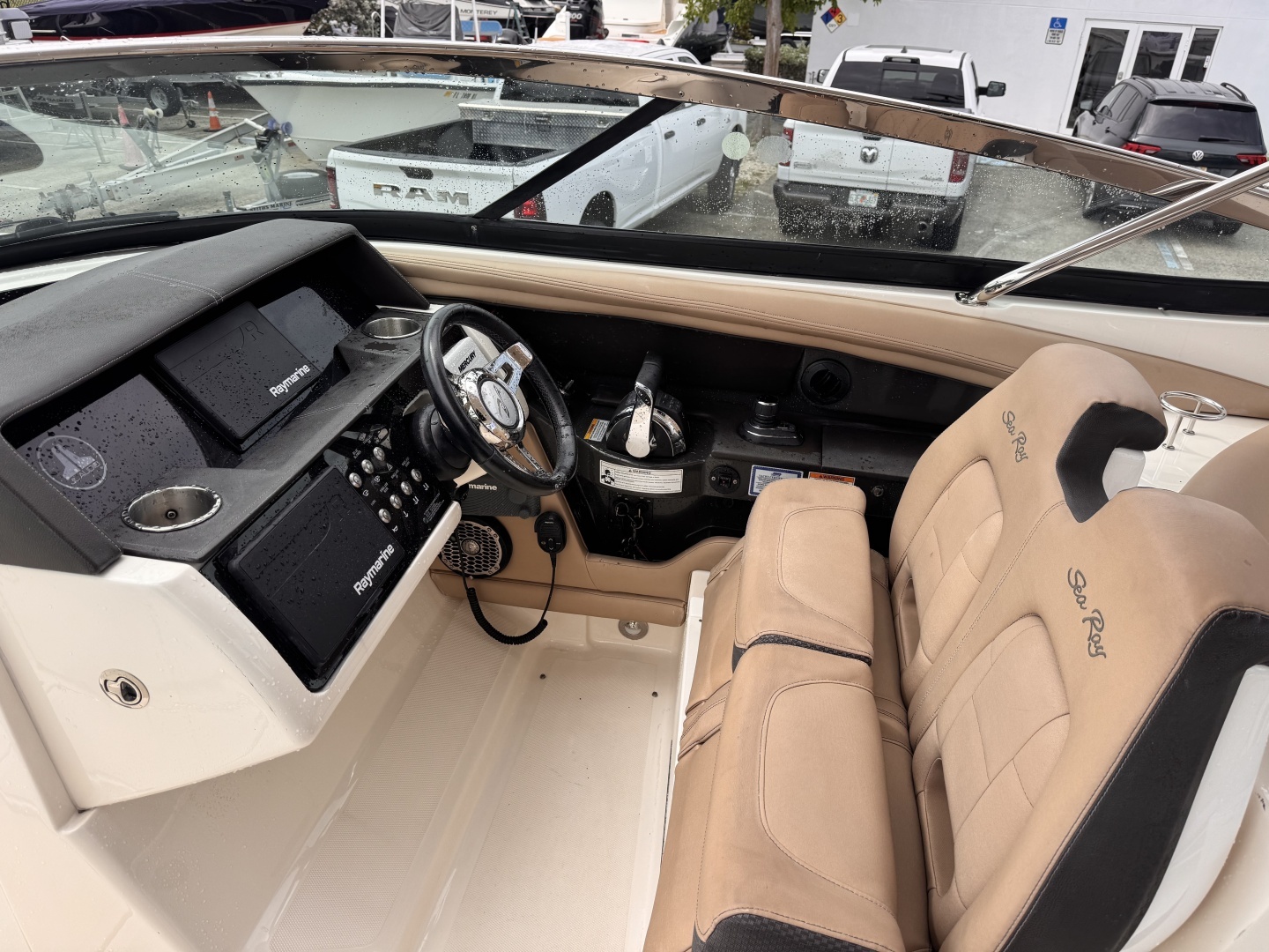 2016 Sea Ray 350 SLX - Image 17