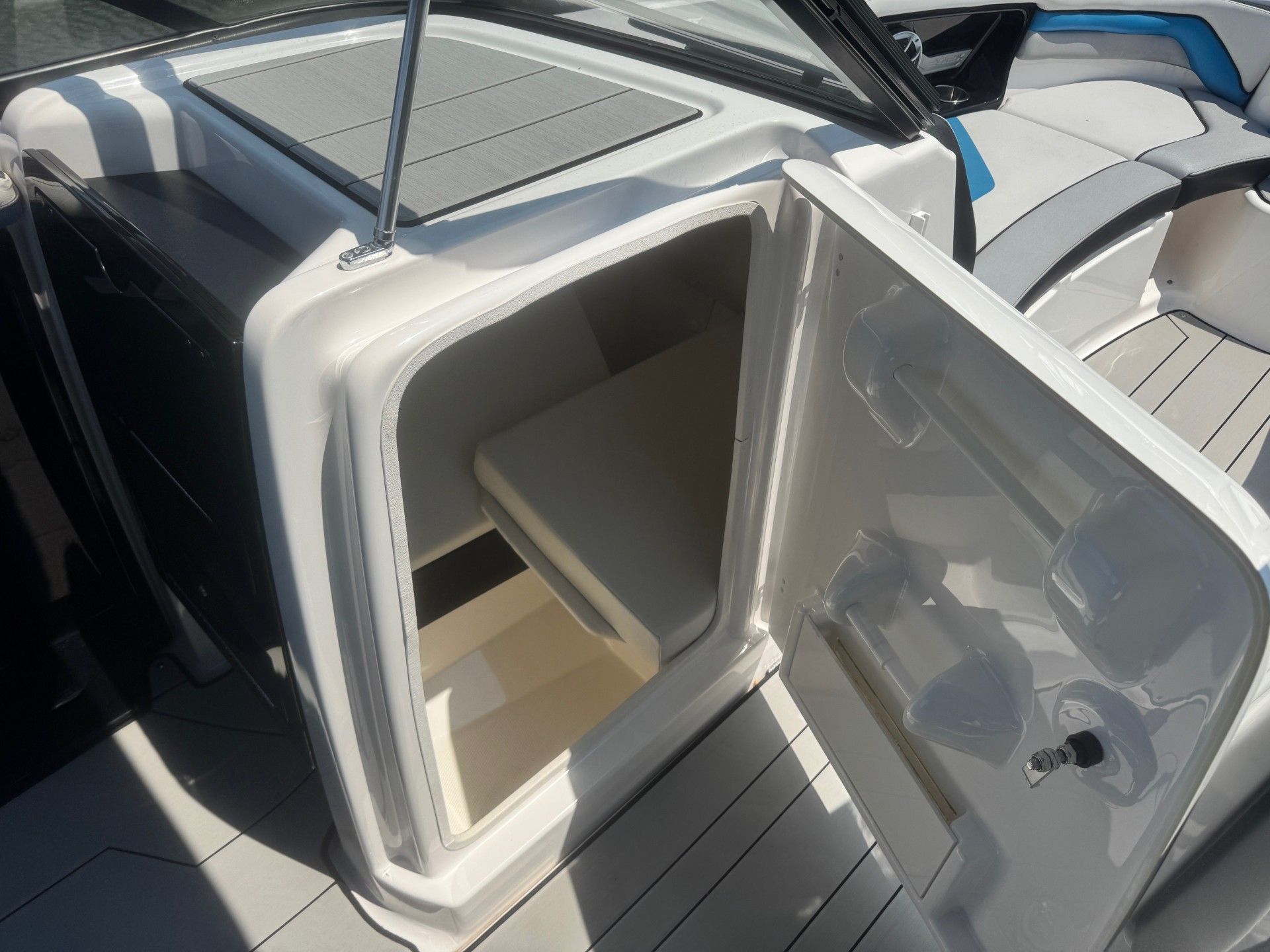2020 Yamaha Boats 242XE - 4