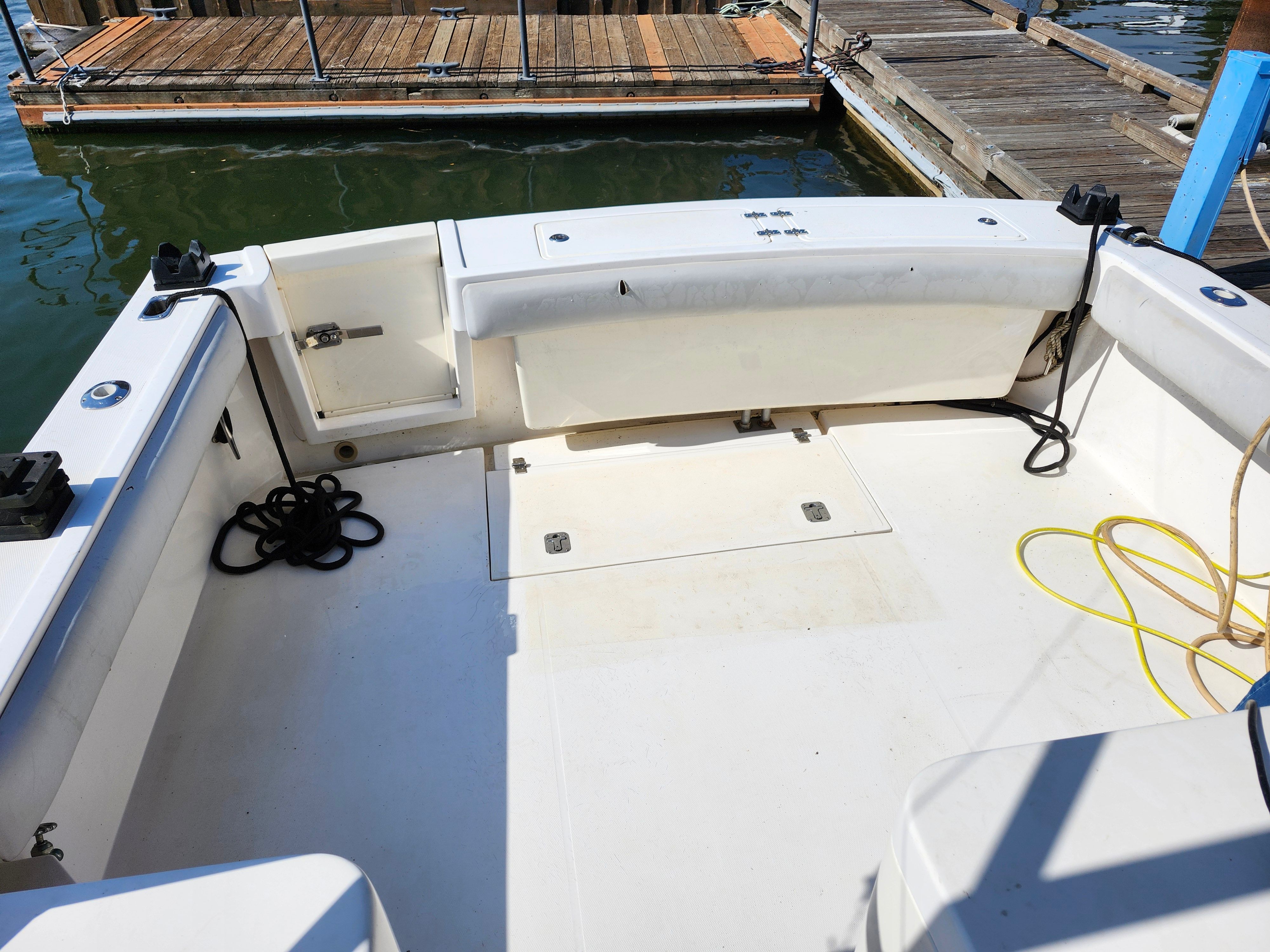 2004 Albemarle 320 Express Fisherman - 10