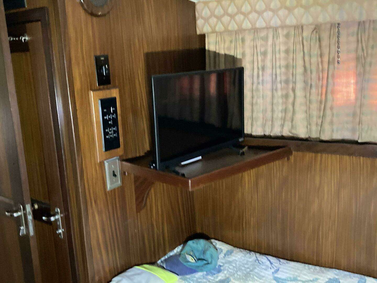 1985 Hatteras Sport Fish - Image 33
