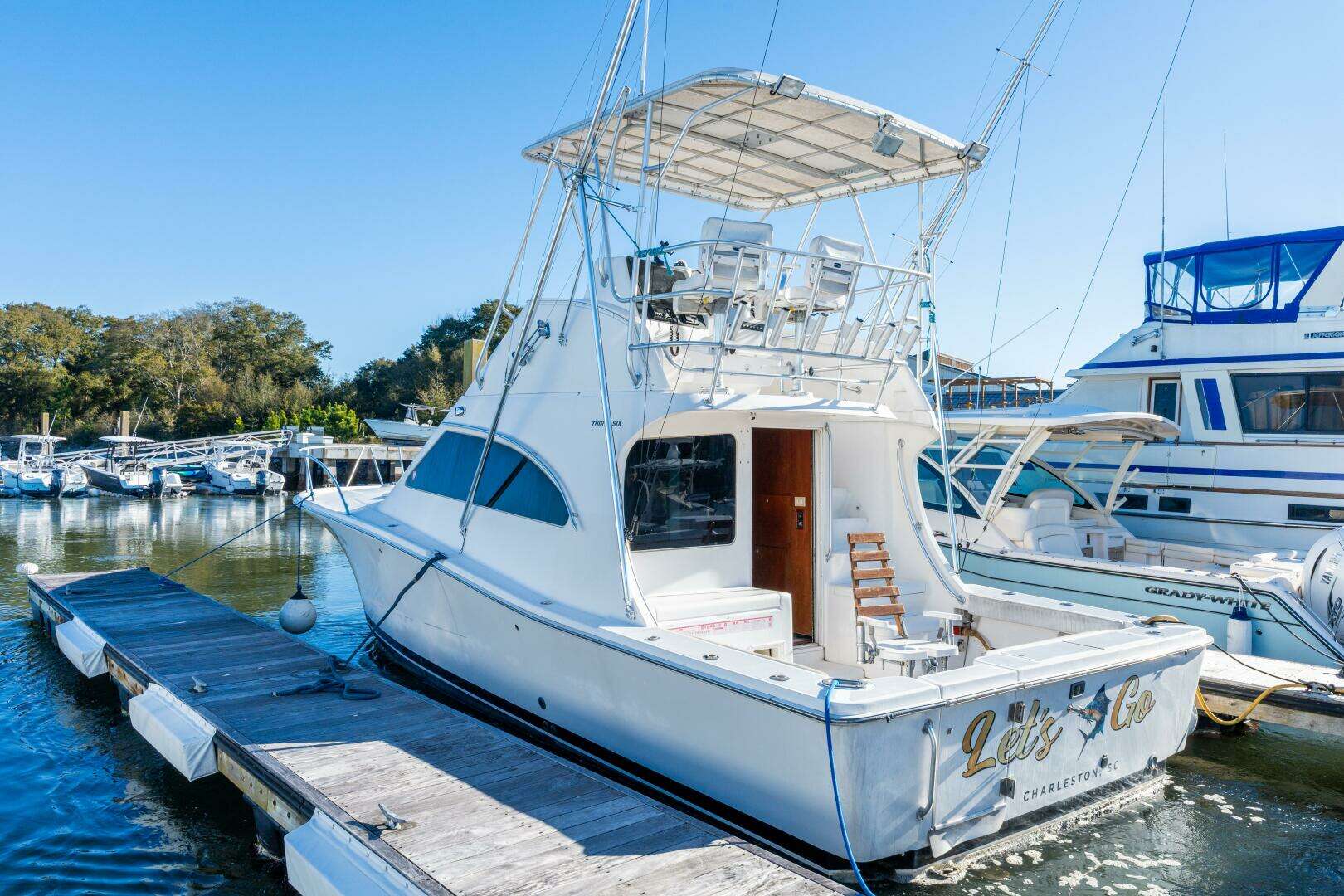 2004 Luhrs Convertible - Image 3
