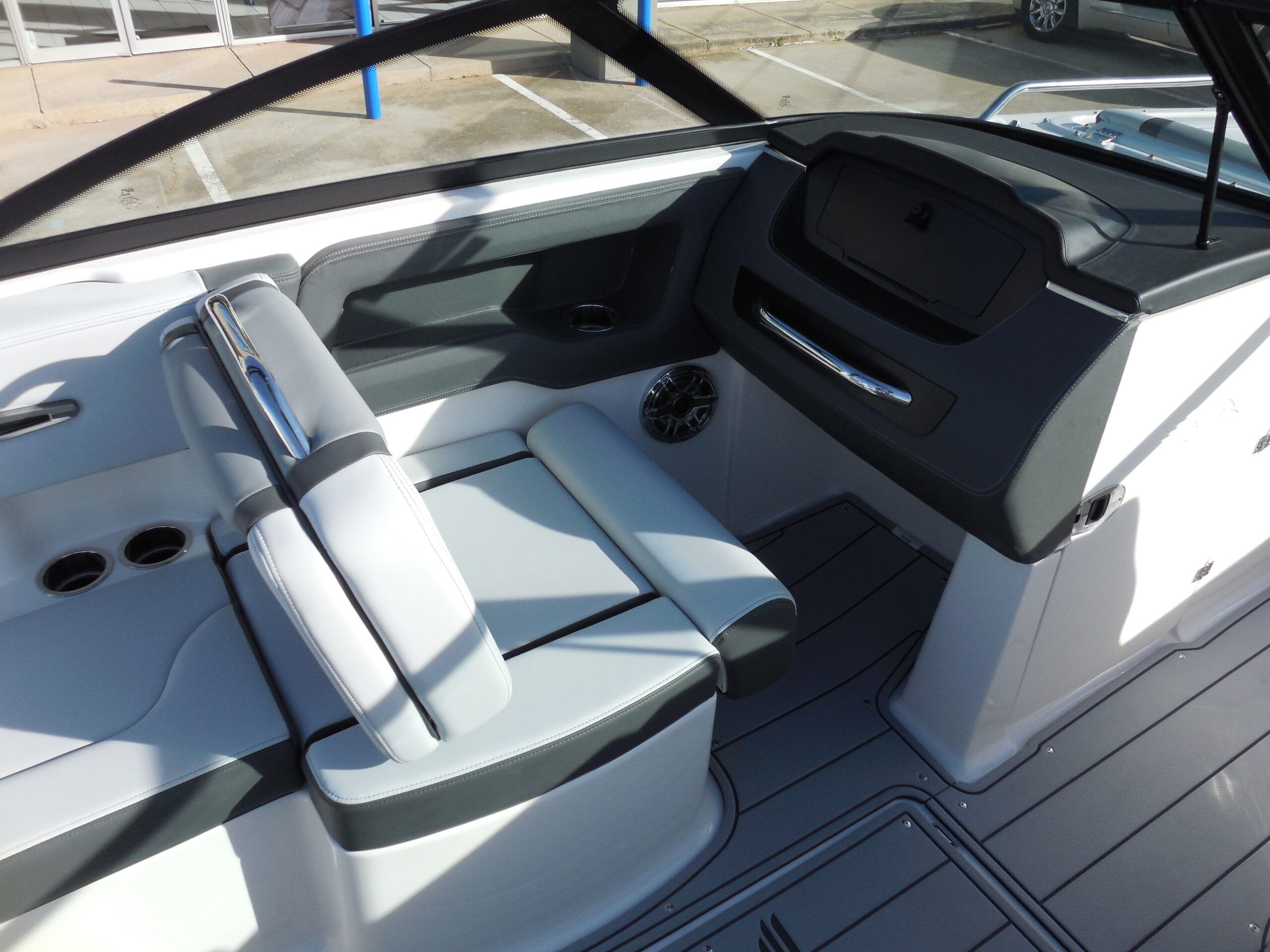 2026 Chaparral 247 SSX - 10