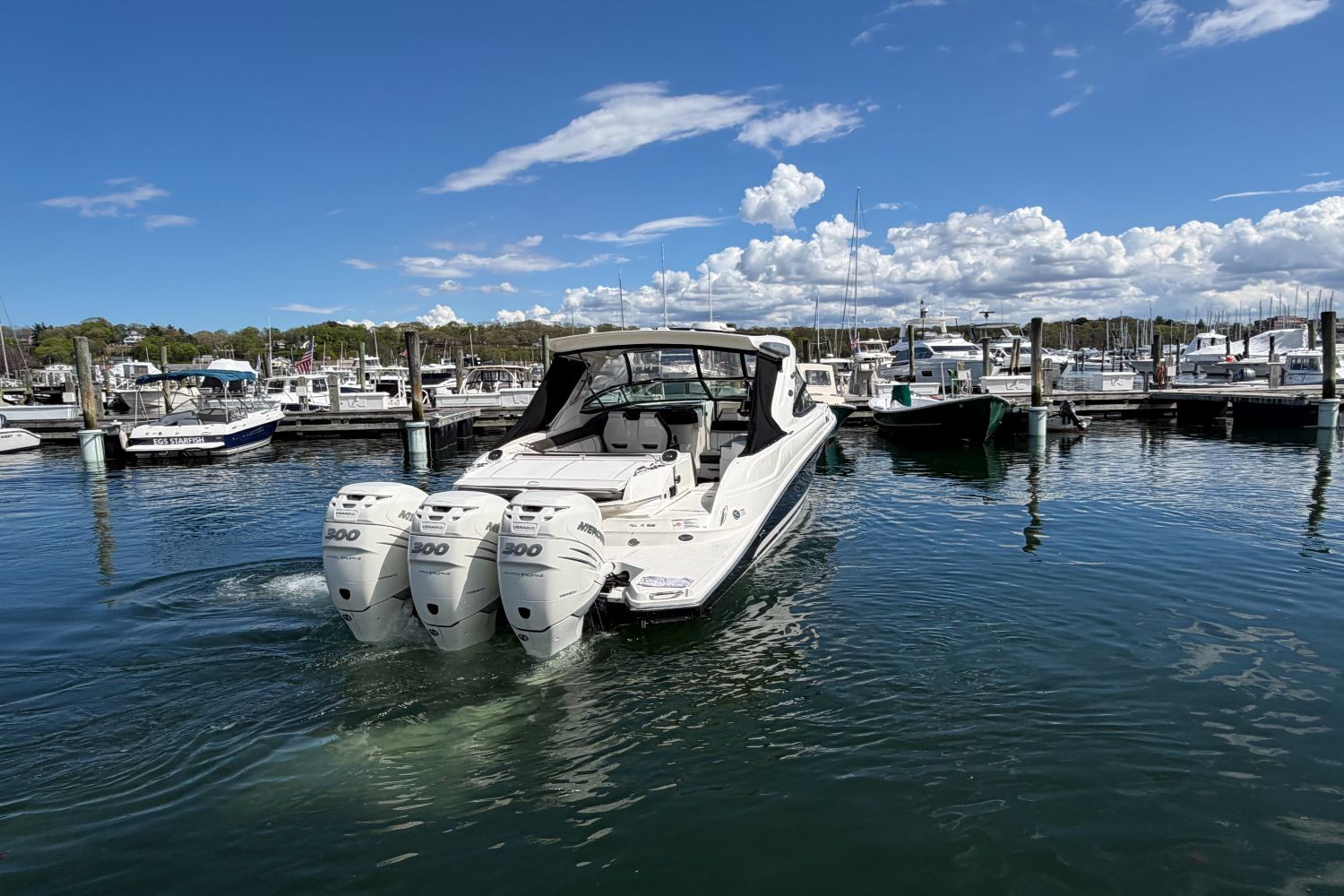 2017 Sea Ray SLX 350 Outboard - 3