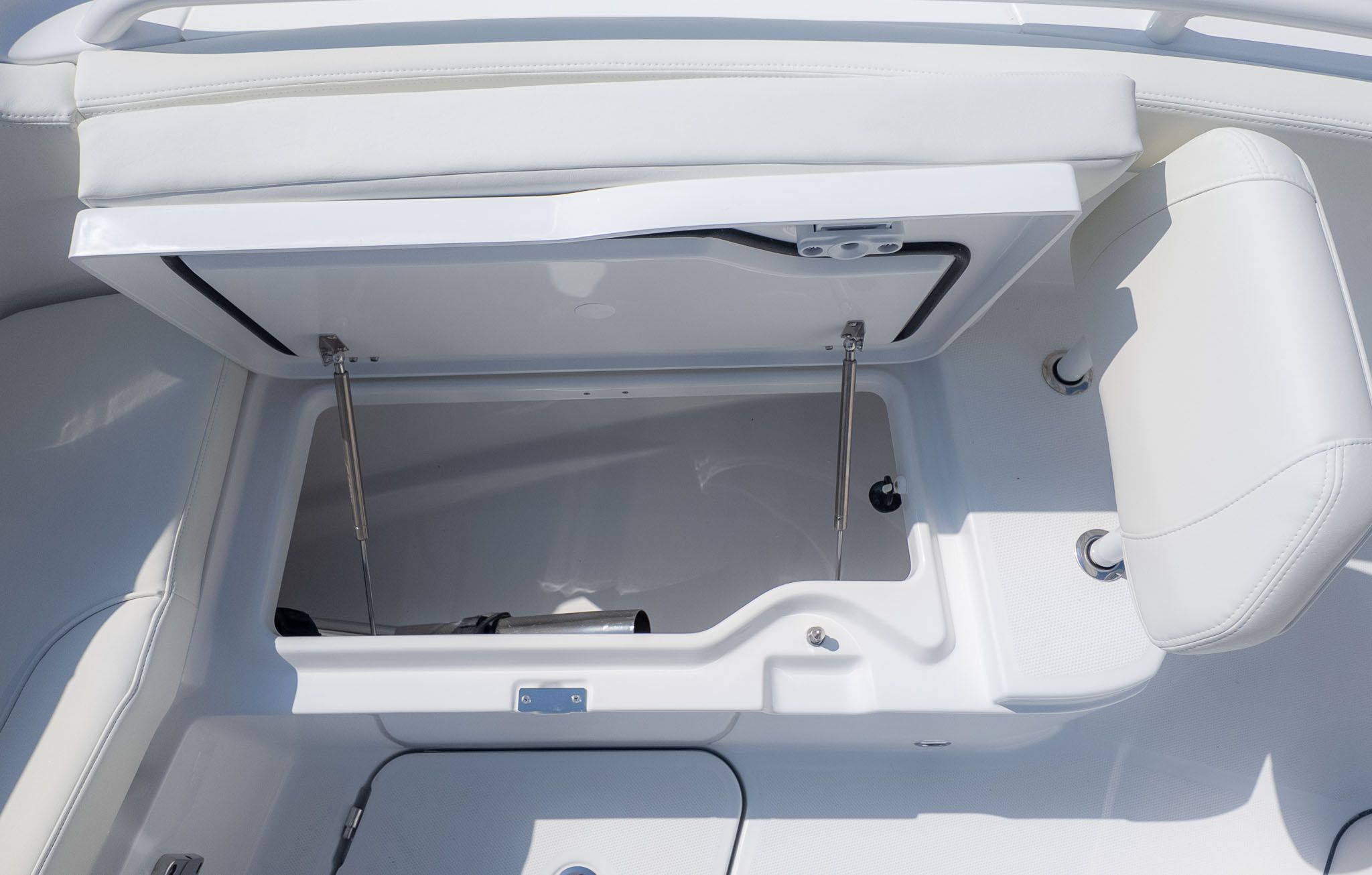 2026 Everglades 285 Center Console - 22