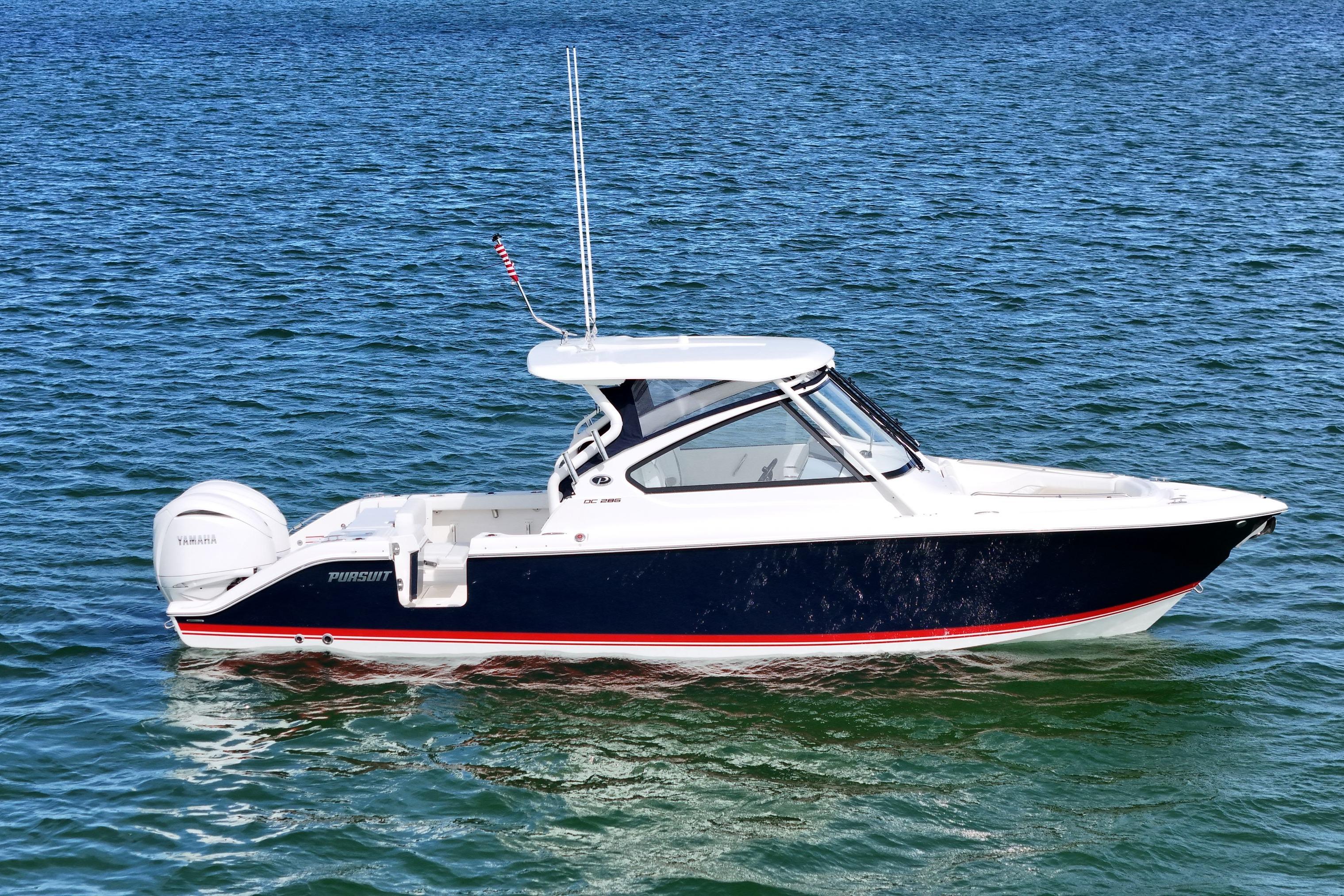 2026 Pursuit DC 286 Dual Console