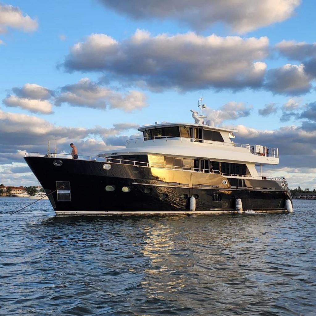 2014 Fifth Ocean Yachts 24 м Displacement Explorer Yacht
