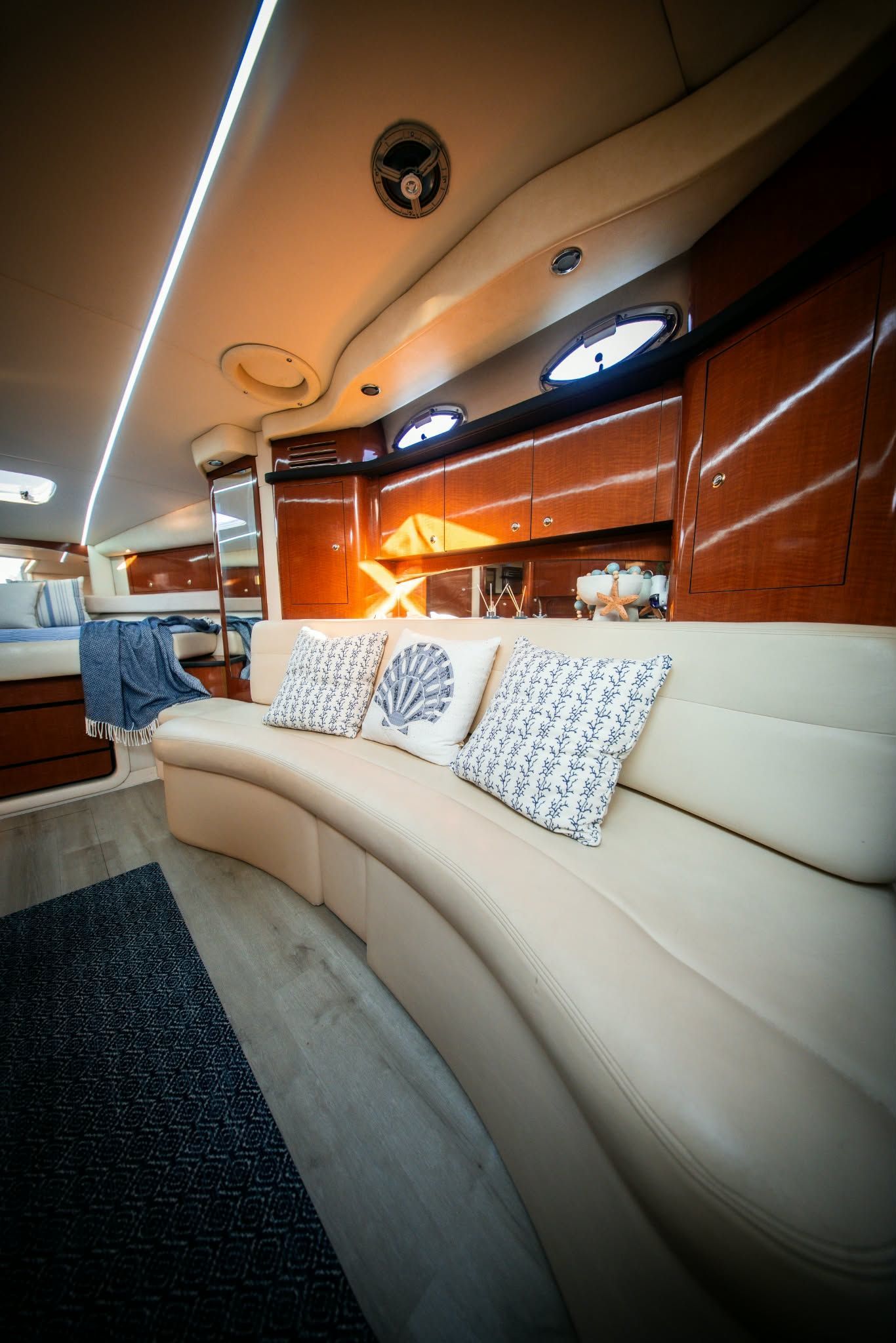 2004 Sea Ray Sundancer - 16