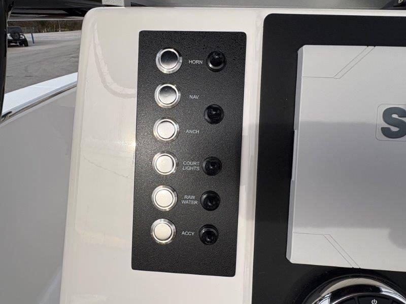 2025 Robalo R202 Explorer - 83
