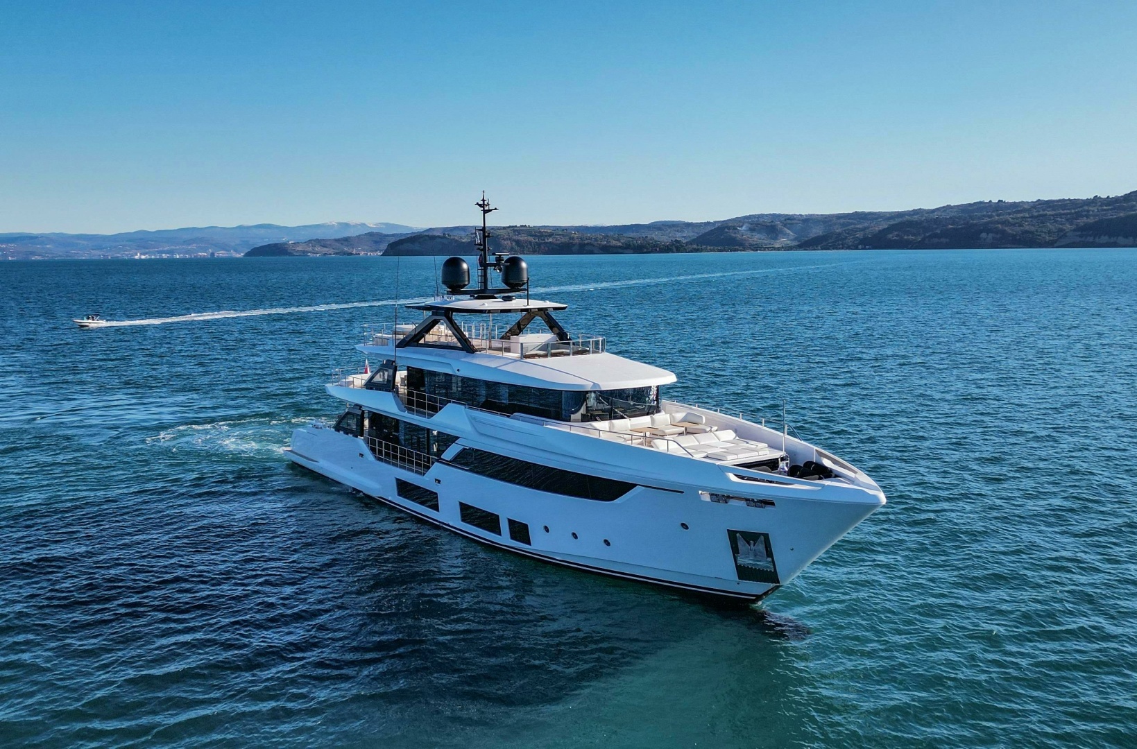 2025 Custom Line — - Image 2