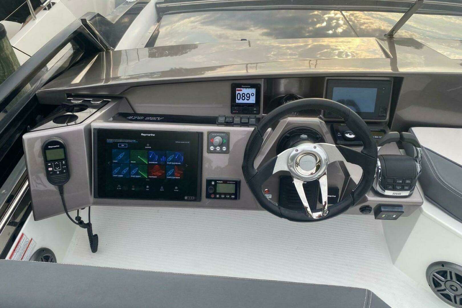 2019 Galeon 470 Sky - Image 32