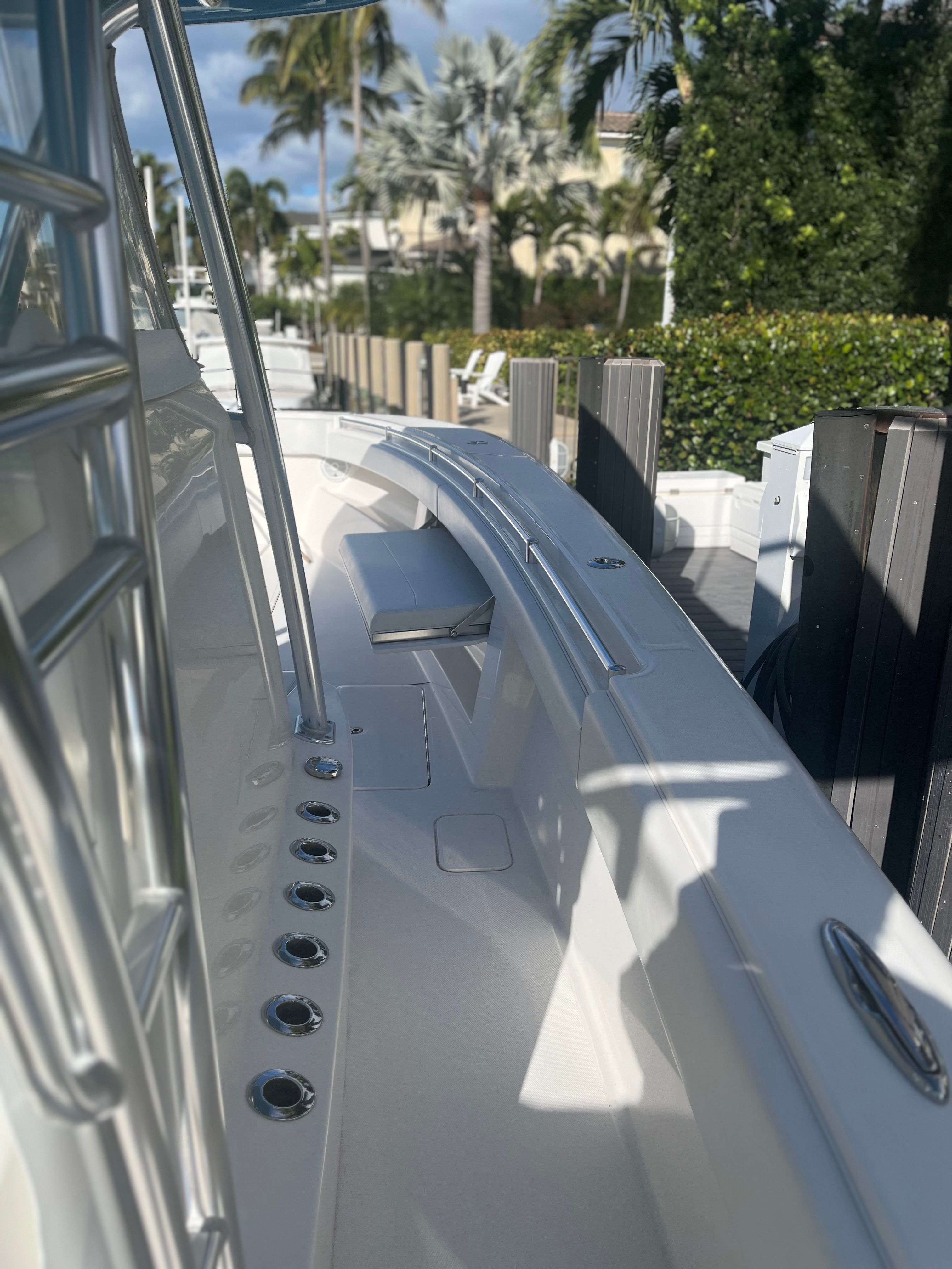 2016 Invincible Center Console - 10