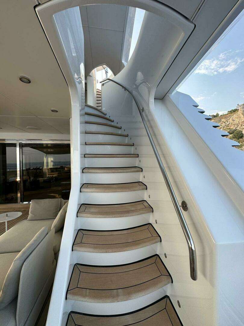 2003 Royal Denship Motor Yacht - Image 33