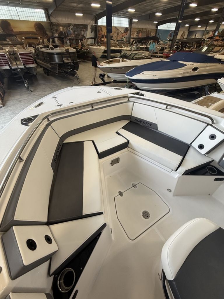 2019 Blackfin 242CC - 6