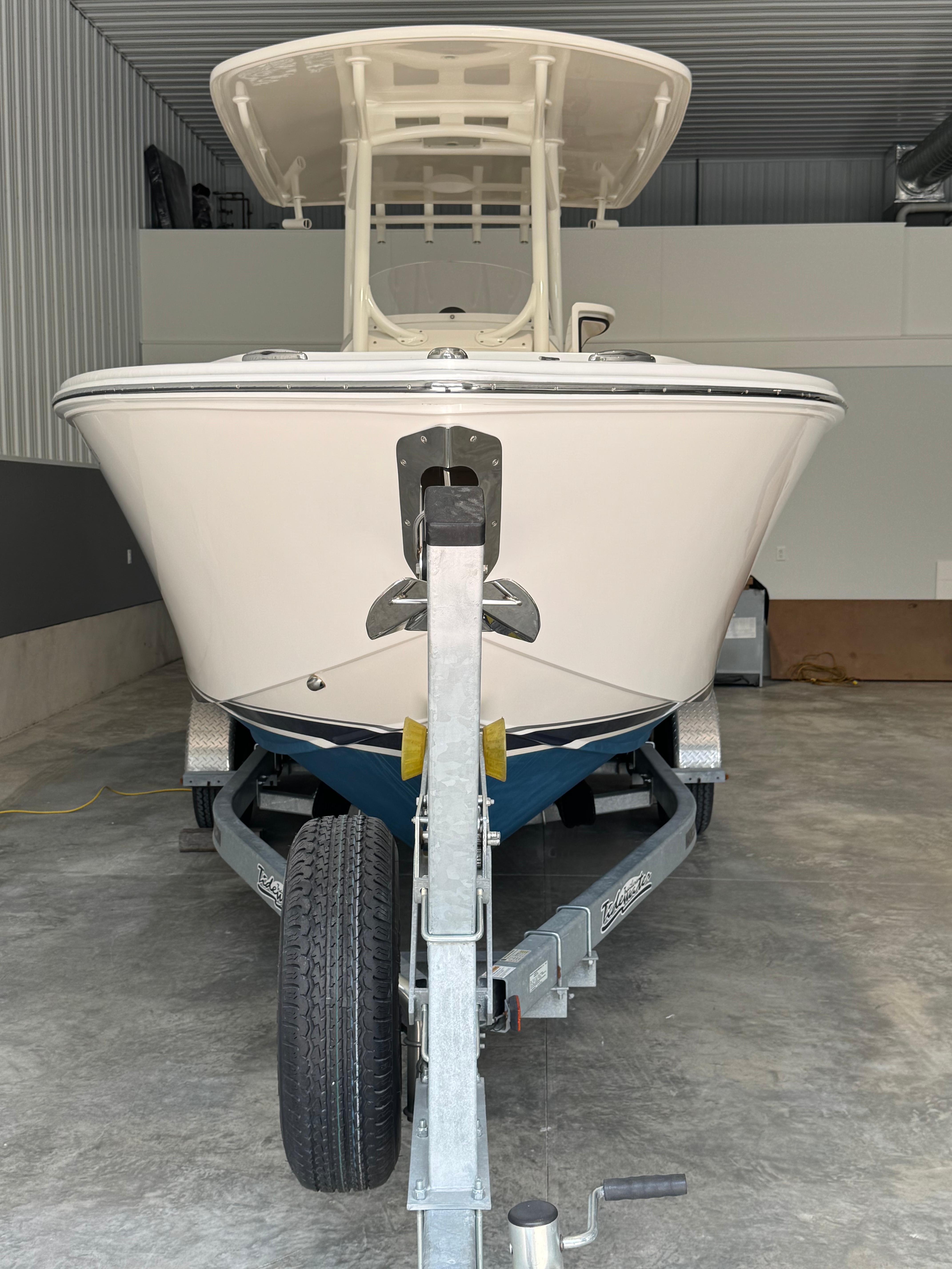 2020 Jupiter 26 FS Center Console - 3