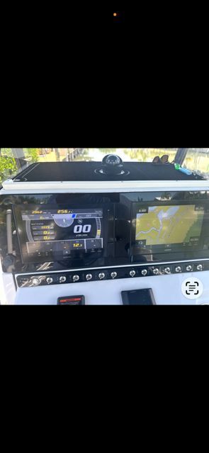 2020 Sportsman Masters 247 Bay Boat