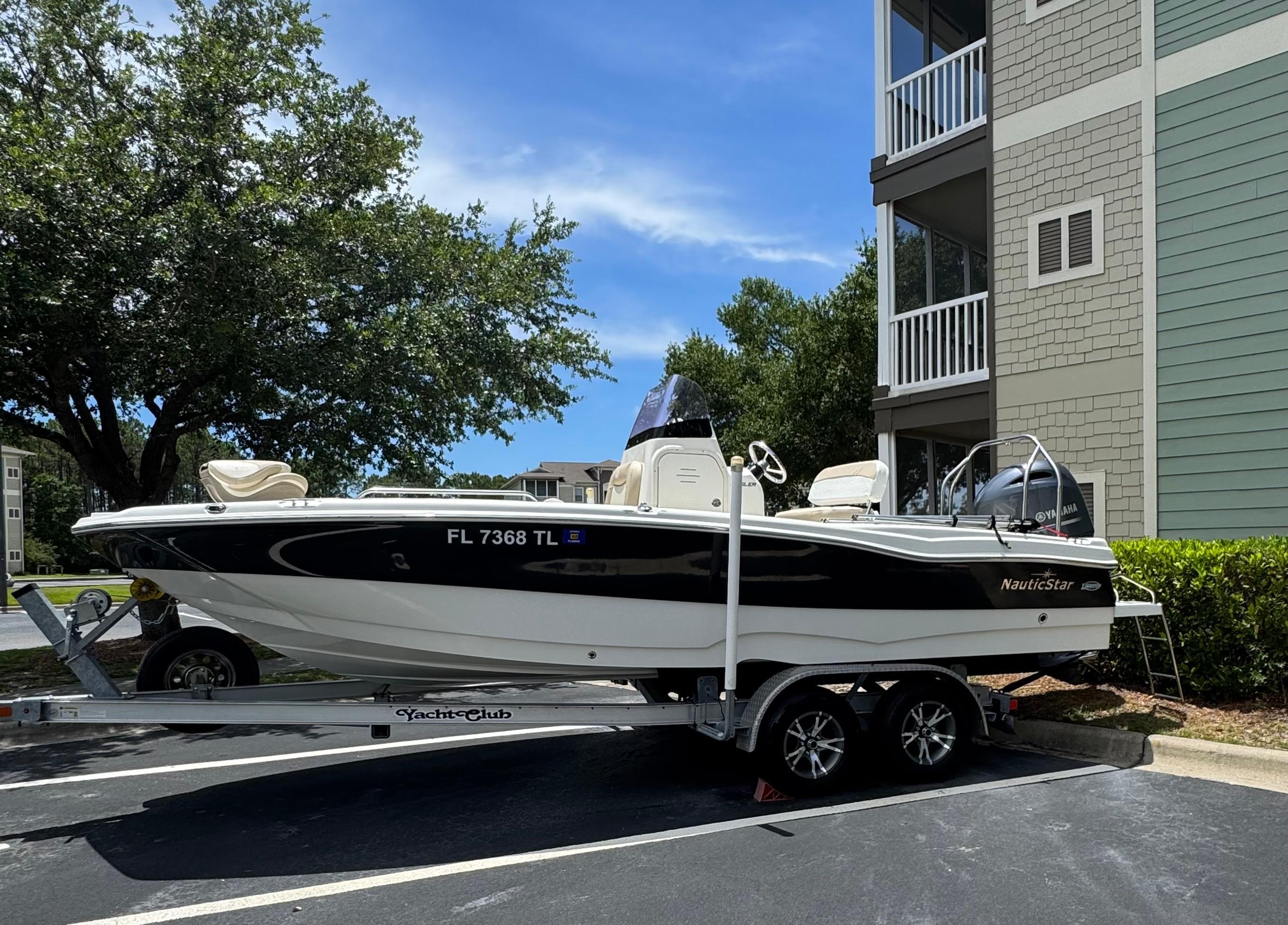 2018 NauticStar 211 Angler - 12
