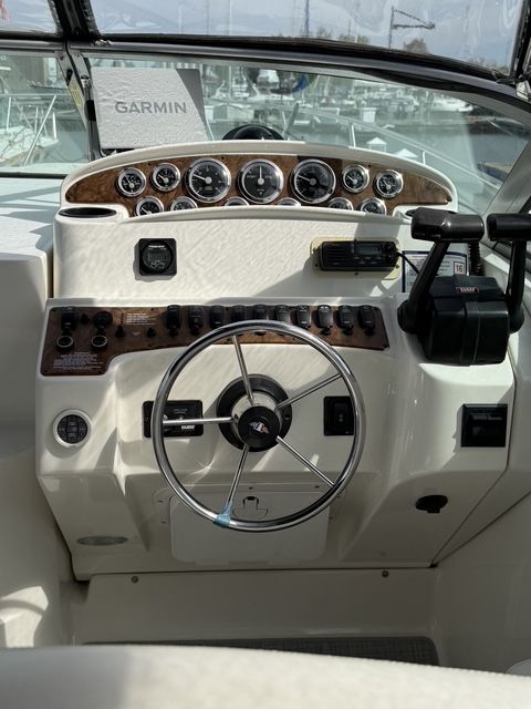 1999 Wellcraft 3000 Martinique - 9