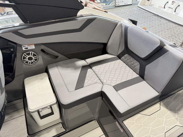 2025 Yamaha Boats 222XE - 8