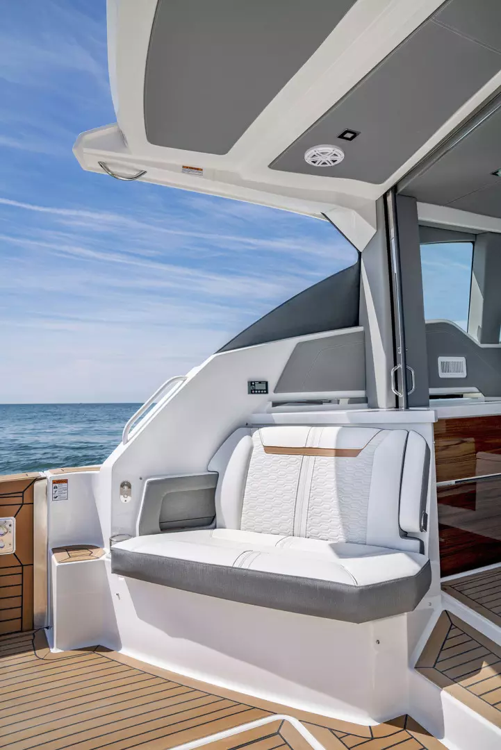 2021 Tiara Sport 43LE - Image 19