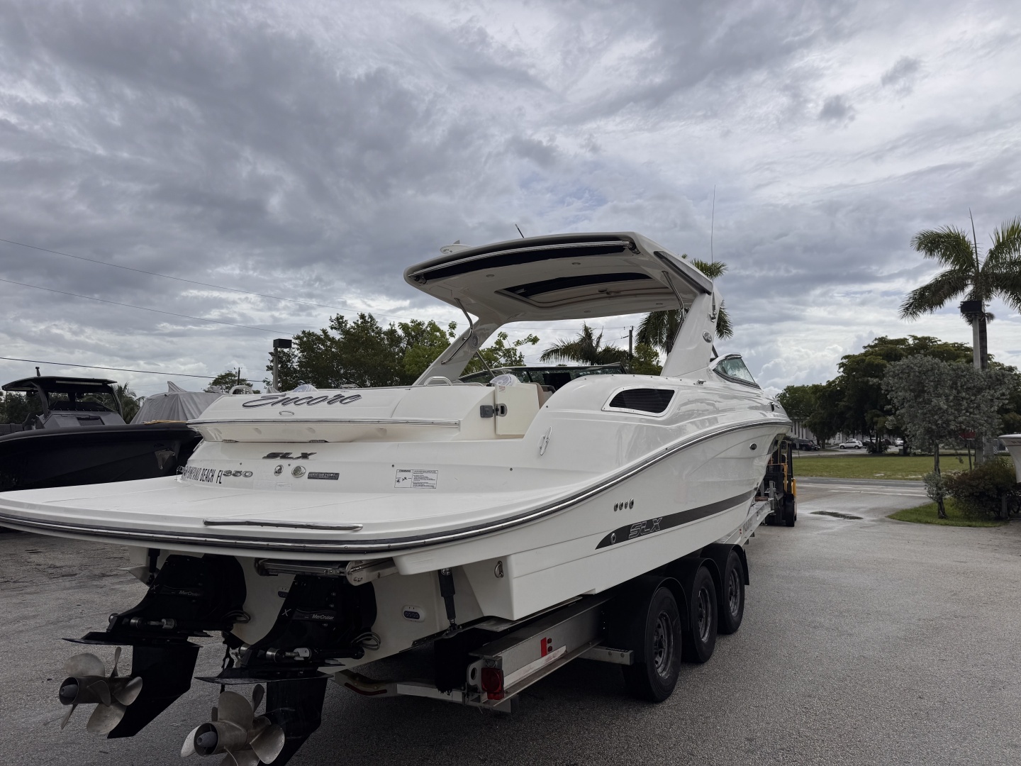 2016 Sea Ray 350 SLX - Image 8