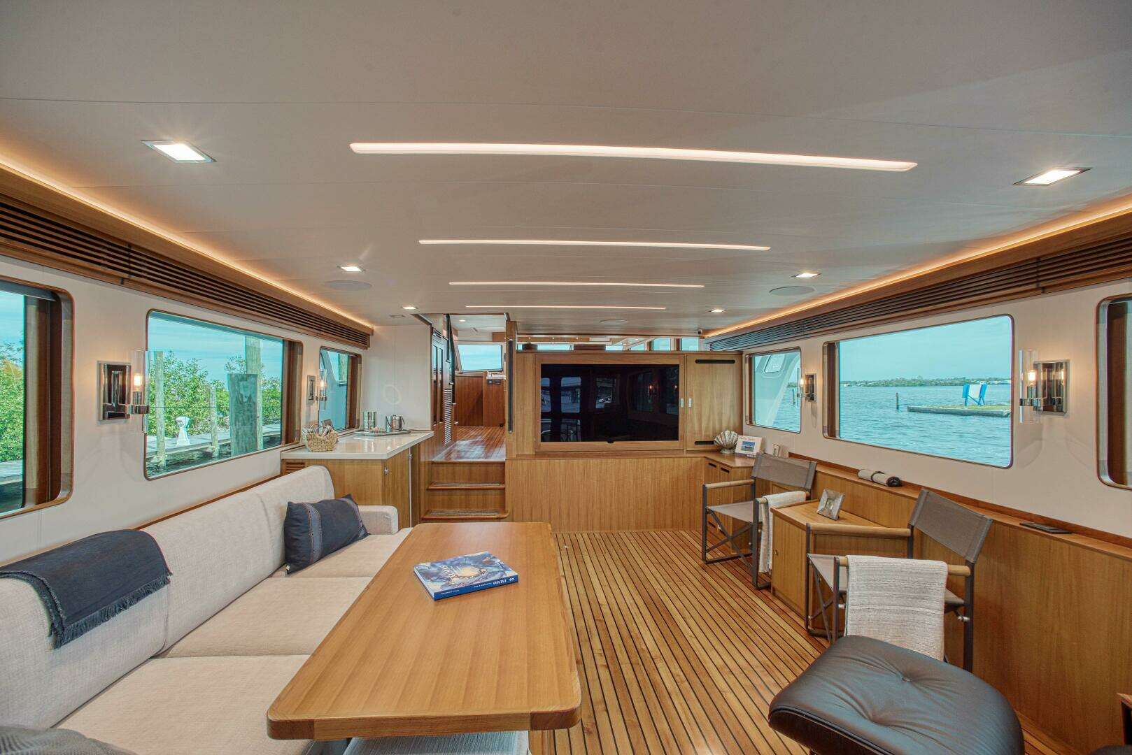 2023 Marlow Explorer 70E-CB - Image 9