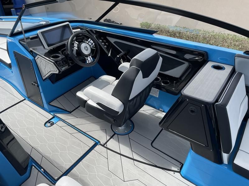 2022 Yamaha Boats 255XE - 5