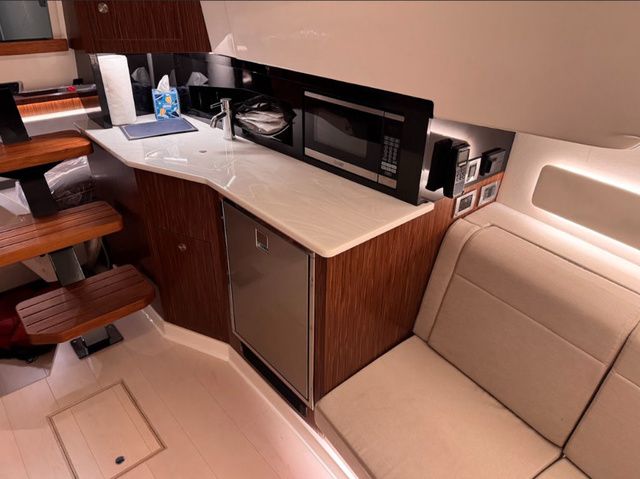 2022 Sea Ray Sundancer 370 - 12