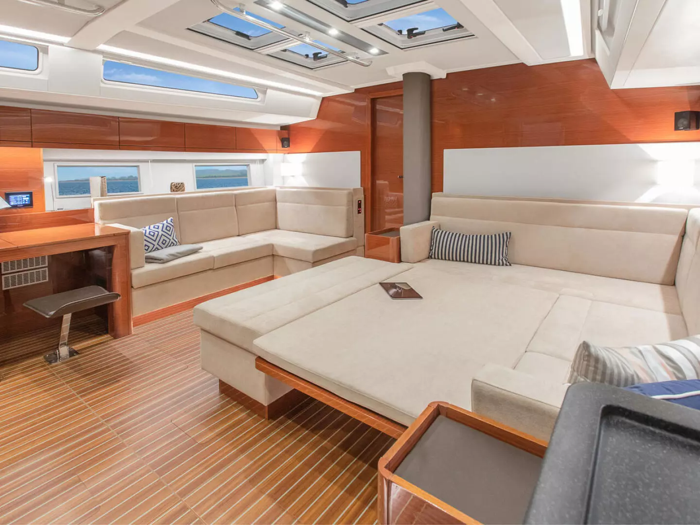 2025 Hanse 548 - Image 5