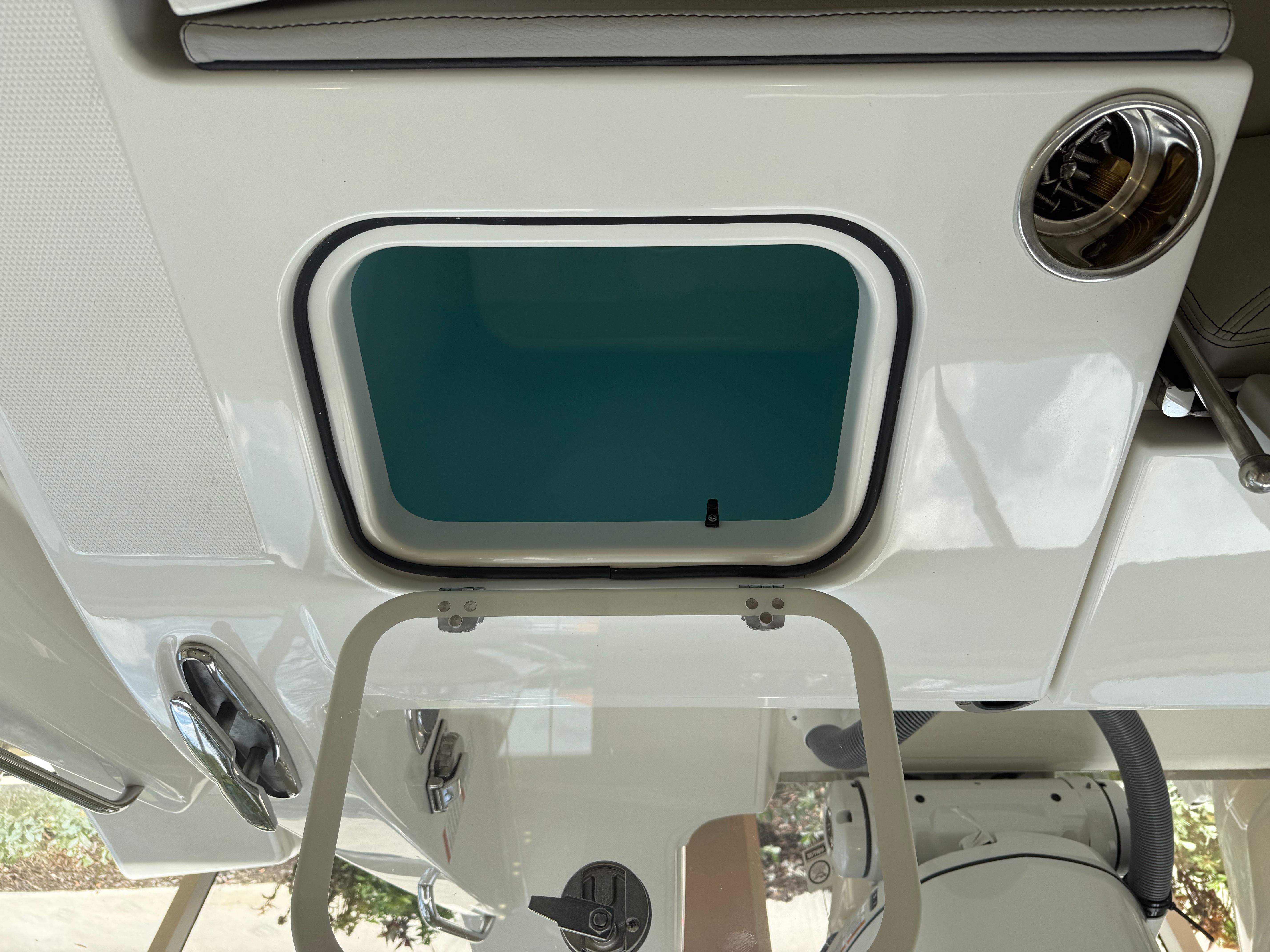 2026 PURSUIT 328 S - Image 28