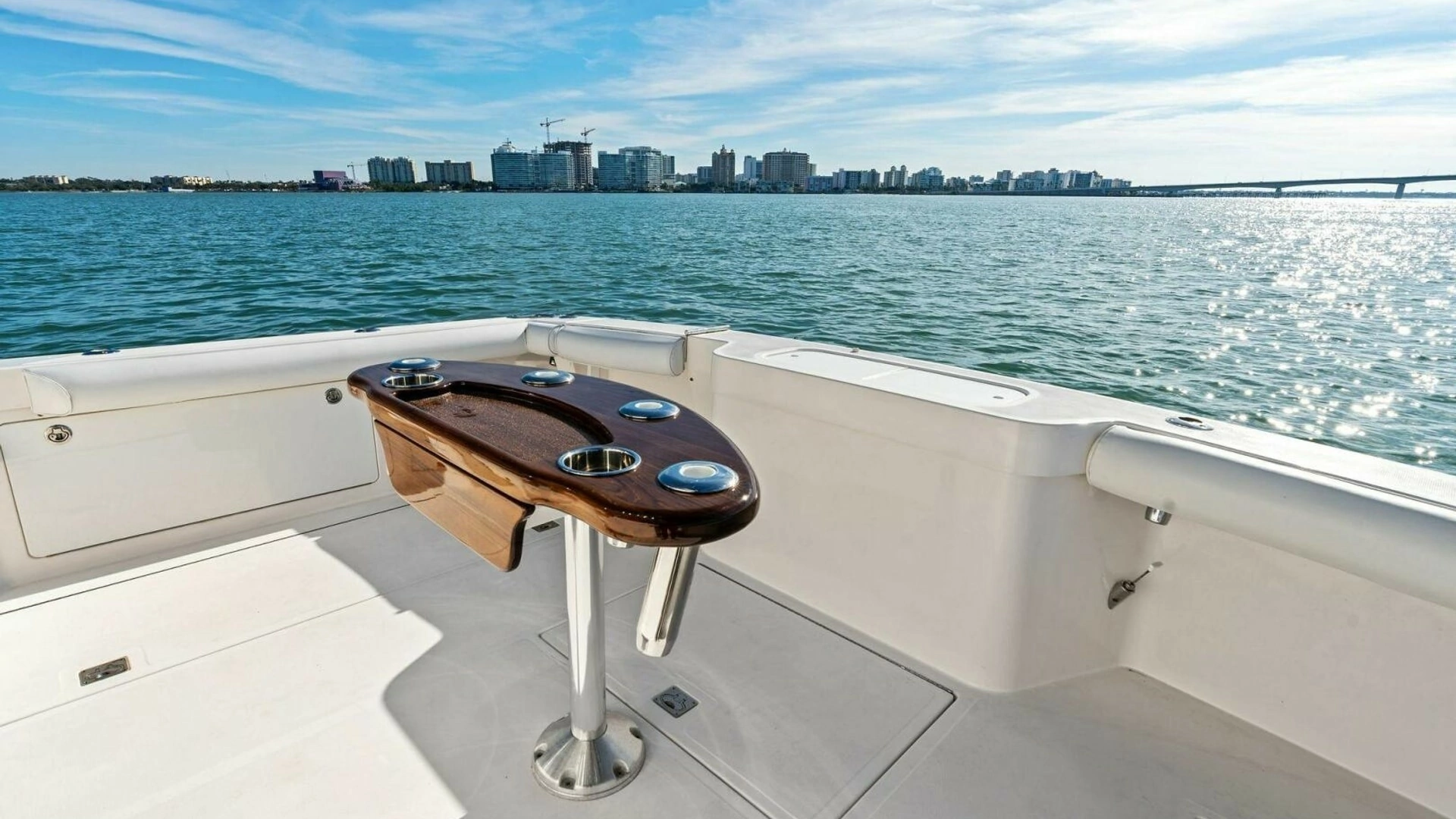 2005 Cabo 40 Express - Image 23