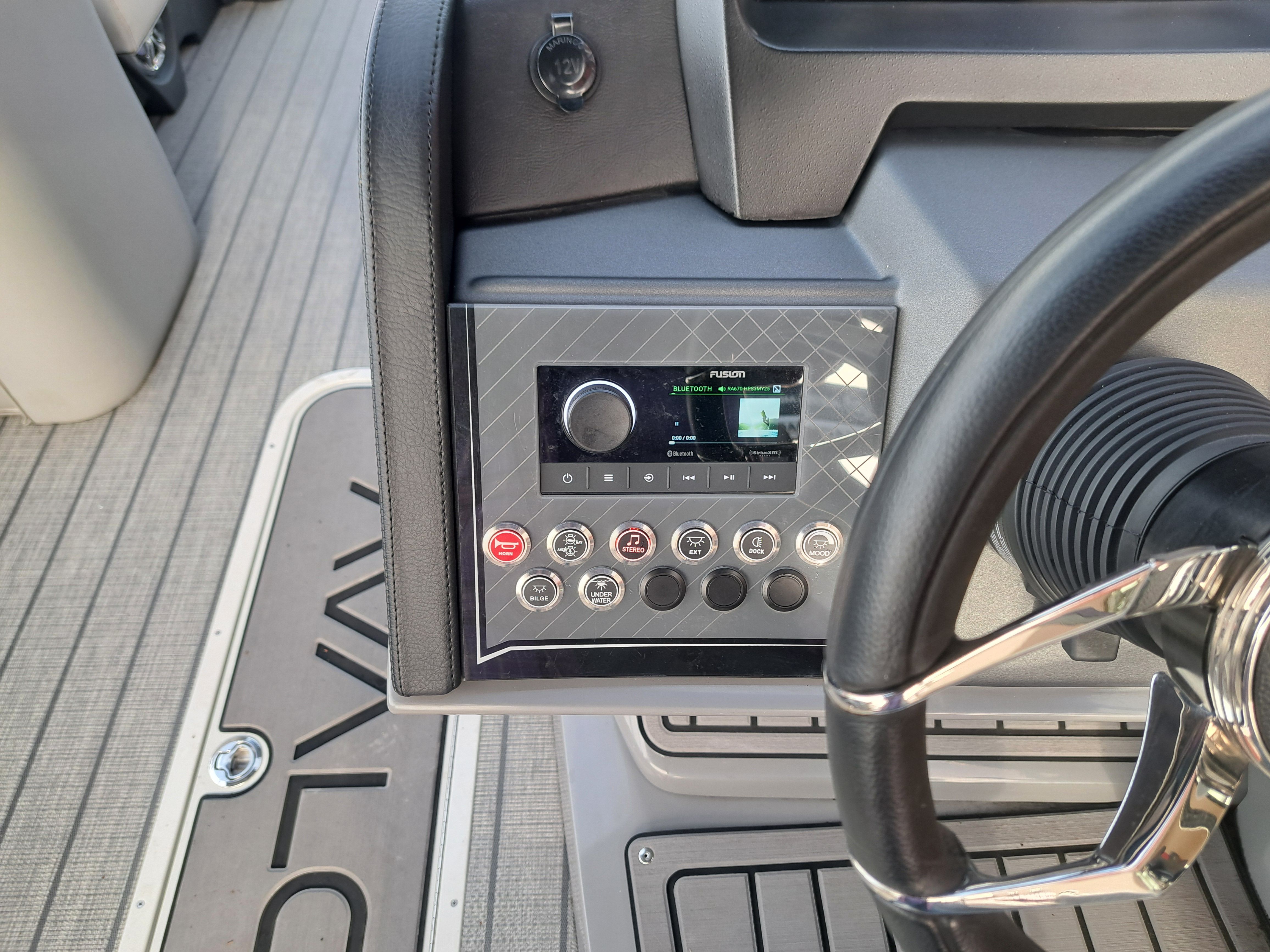 2025 Avalon Catalina Quad Lounge Shift - 23' - 18