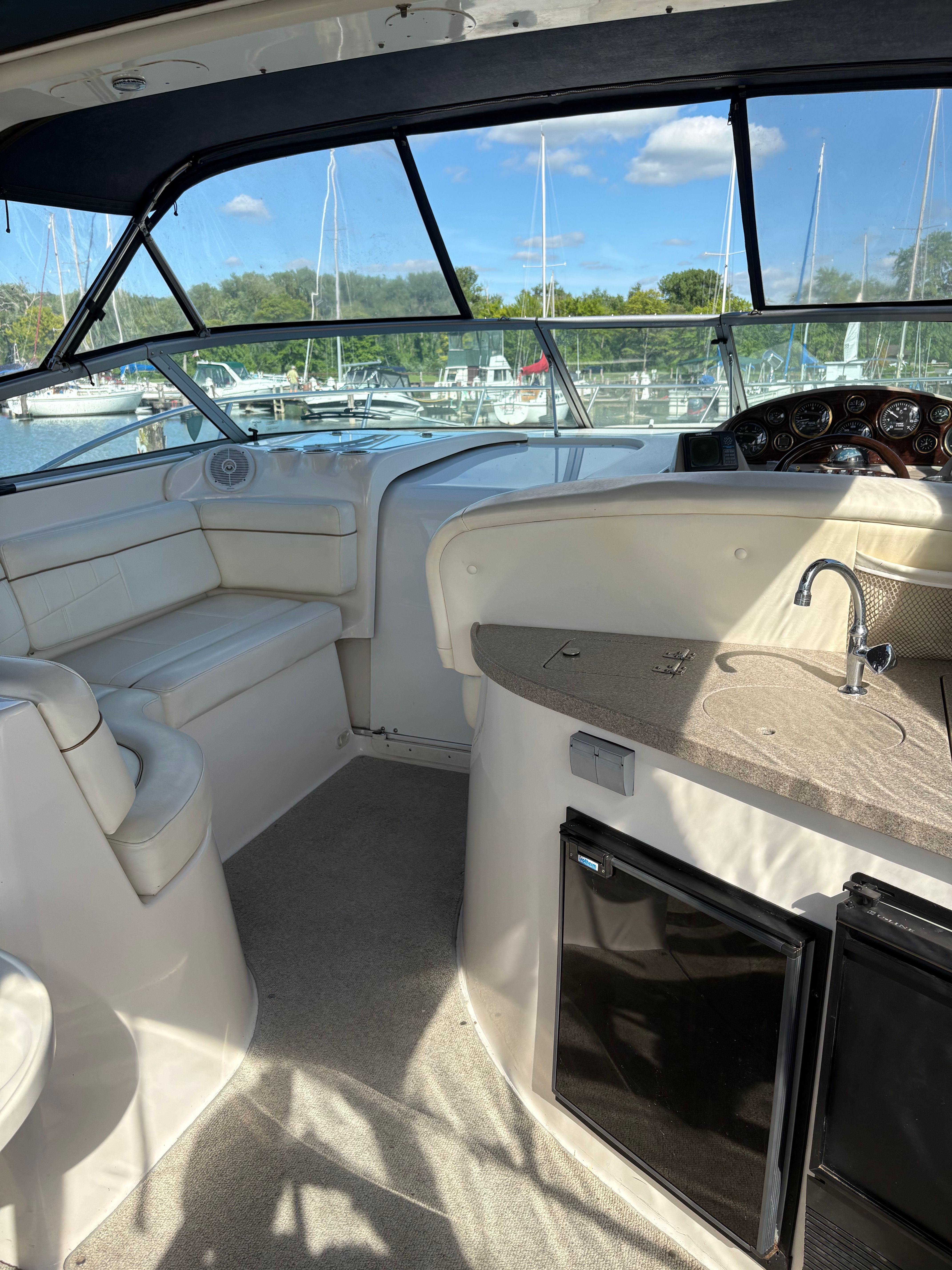 2002 Rinker Fiesta Vee 342 - 7