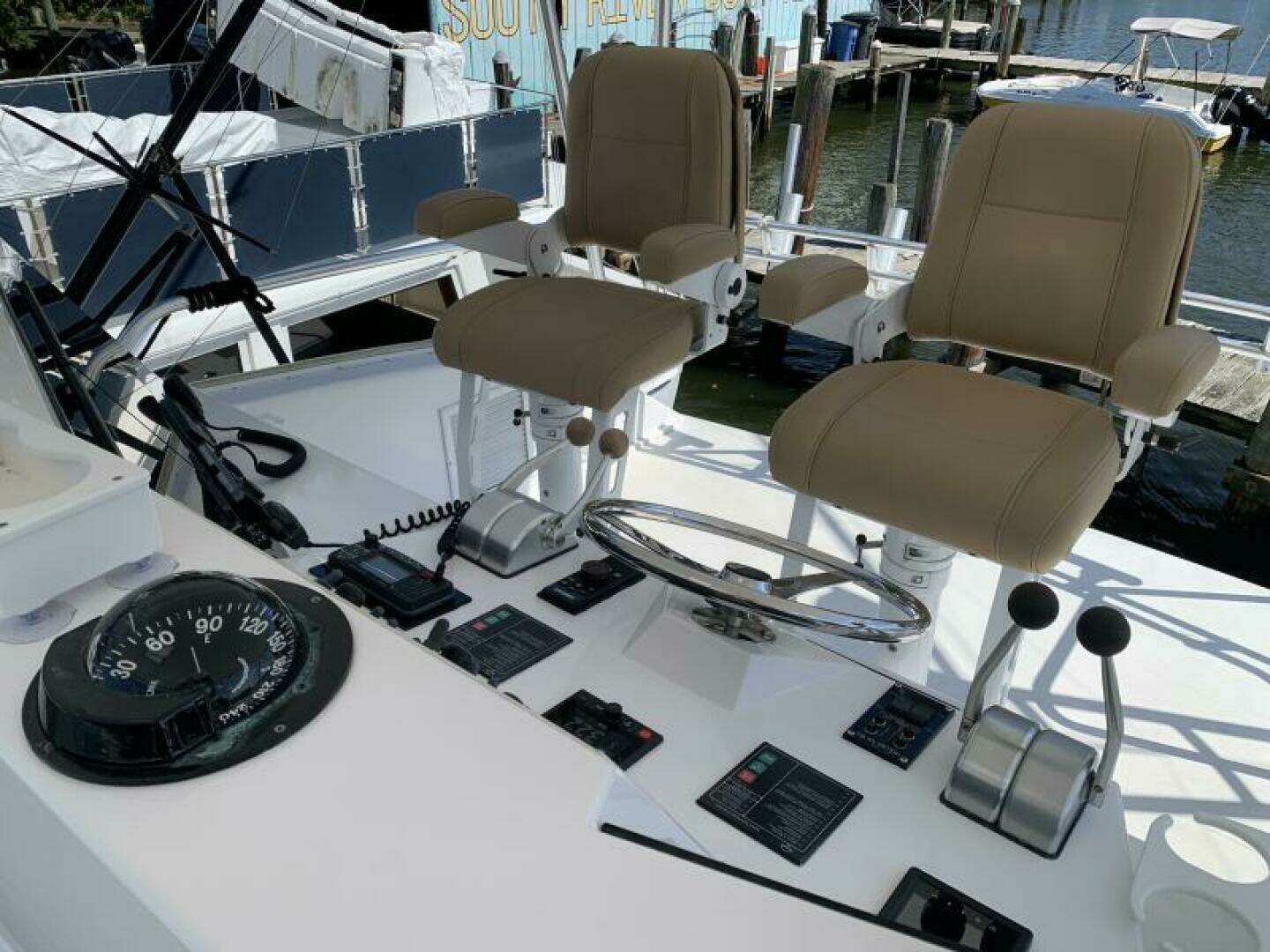 2000 Viking 50 Convertible Sportfish - Image 41