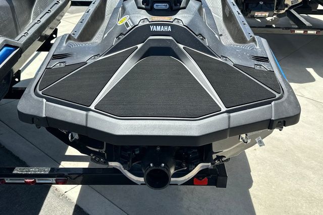 Yamaha WaveRunner JETBLASTER-BLACK 2026 on a trailer, ready for action.