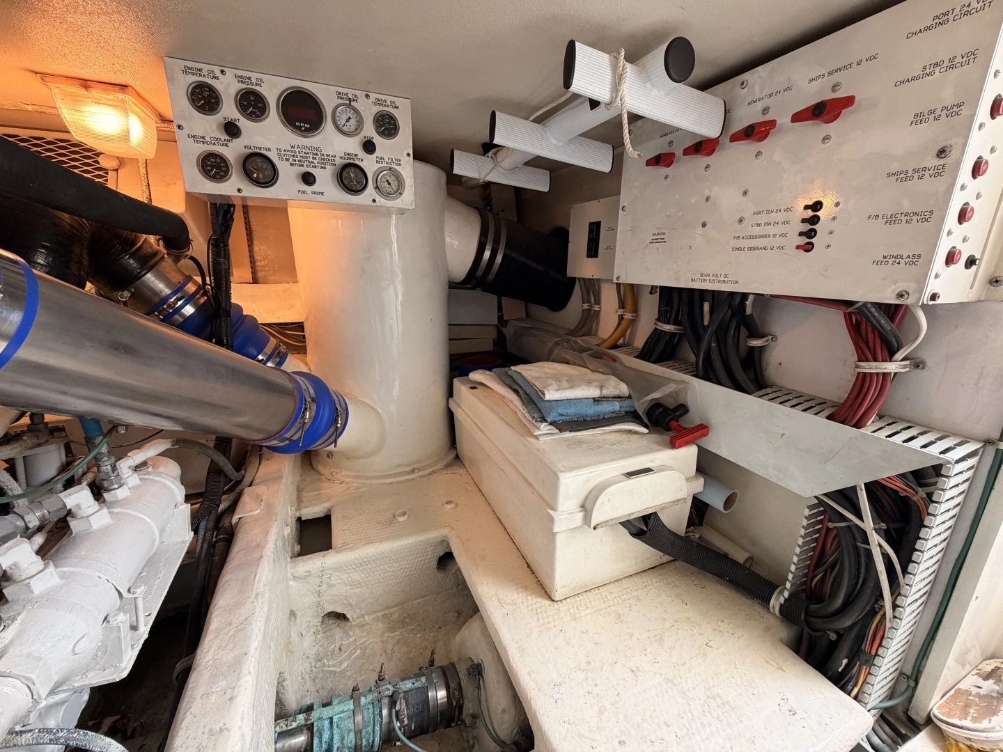 1994 Viking 50 Convertible - Image 44