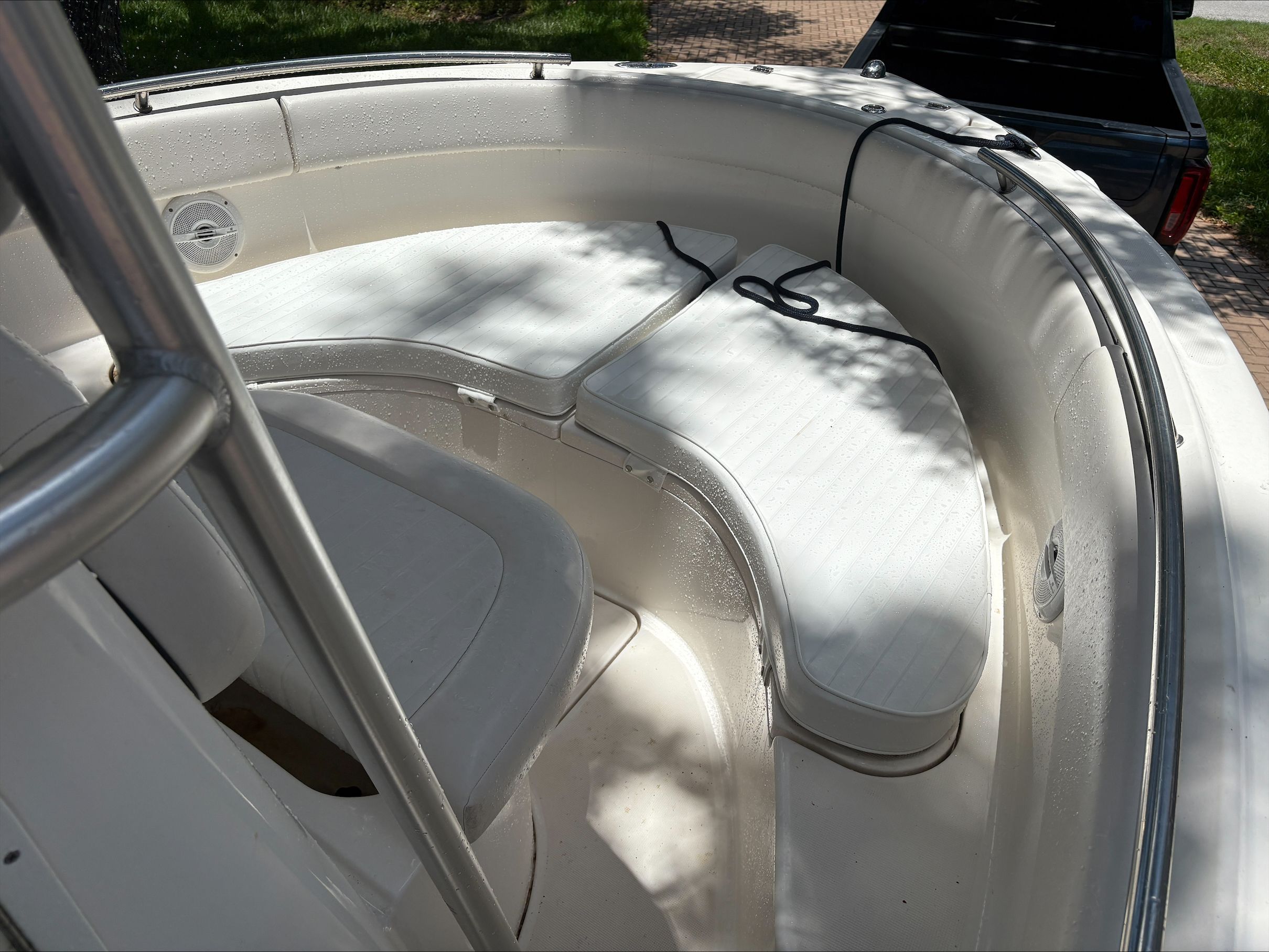 2007 Robalo R220 Center Console