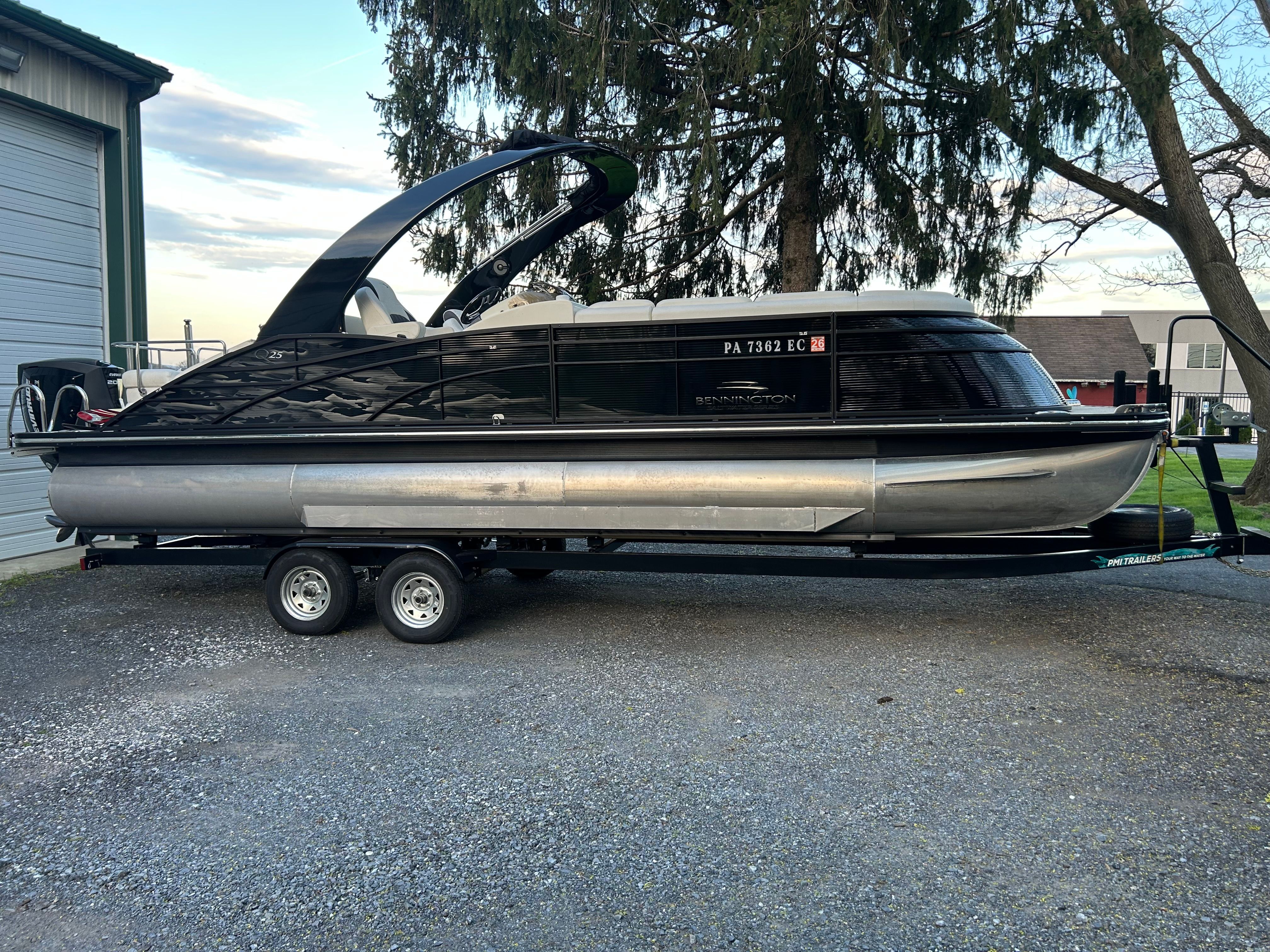 2017 Bennington 25 QX