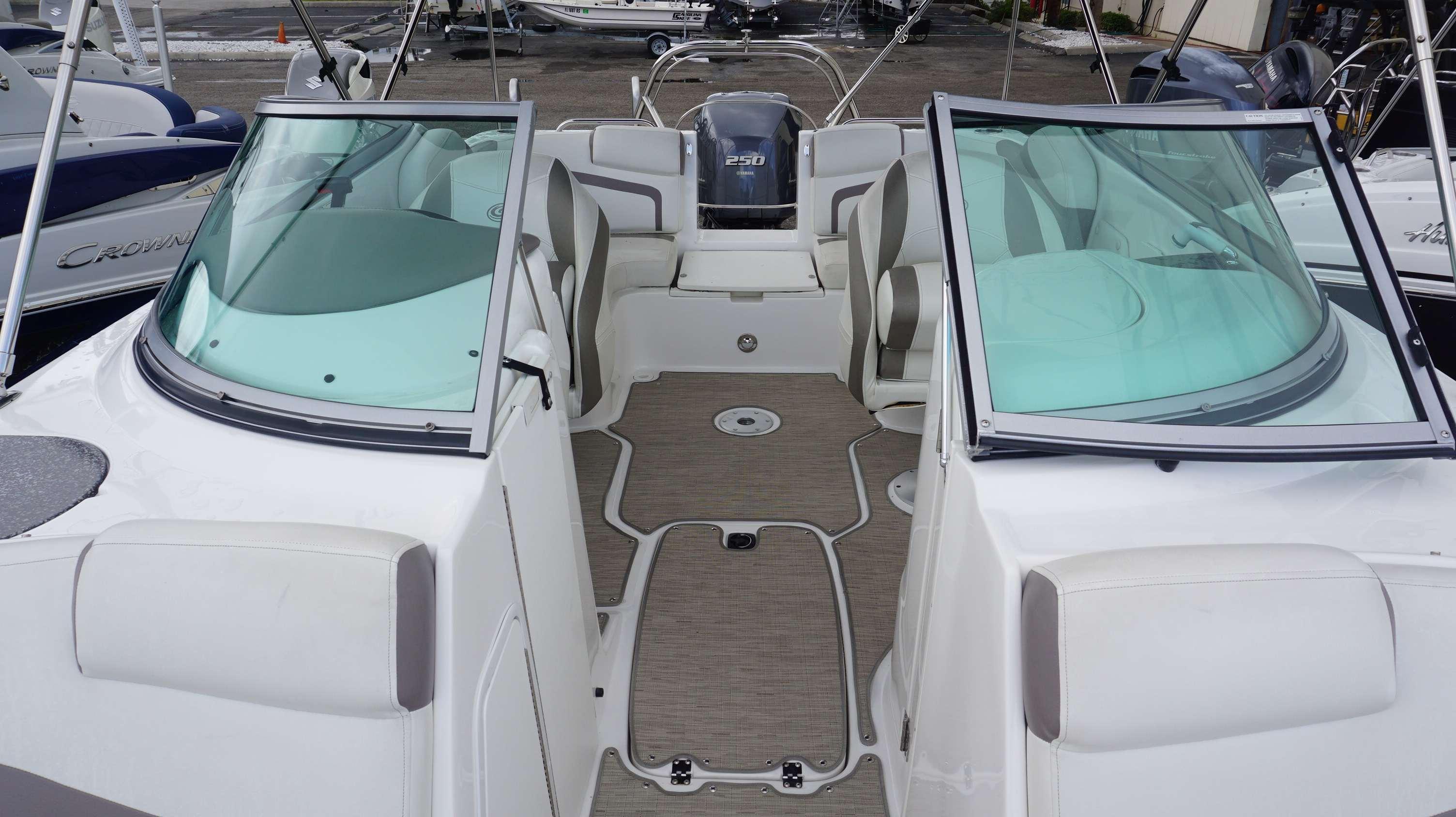 2015 Hurricane 2486SD - 25