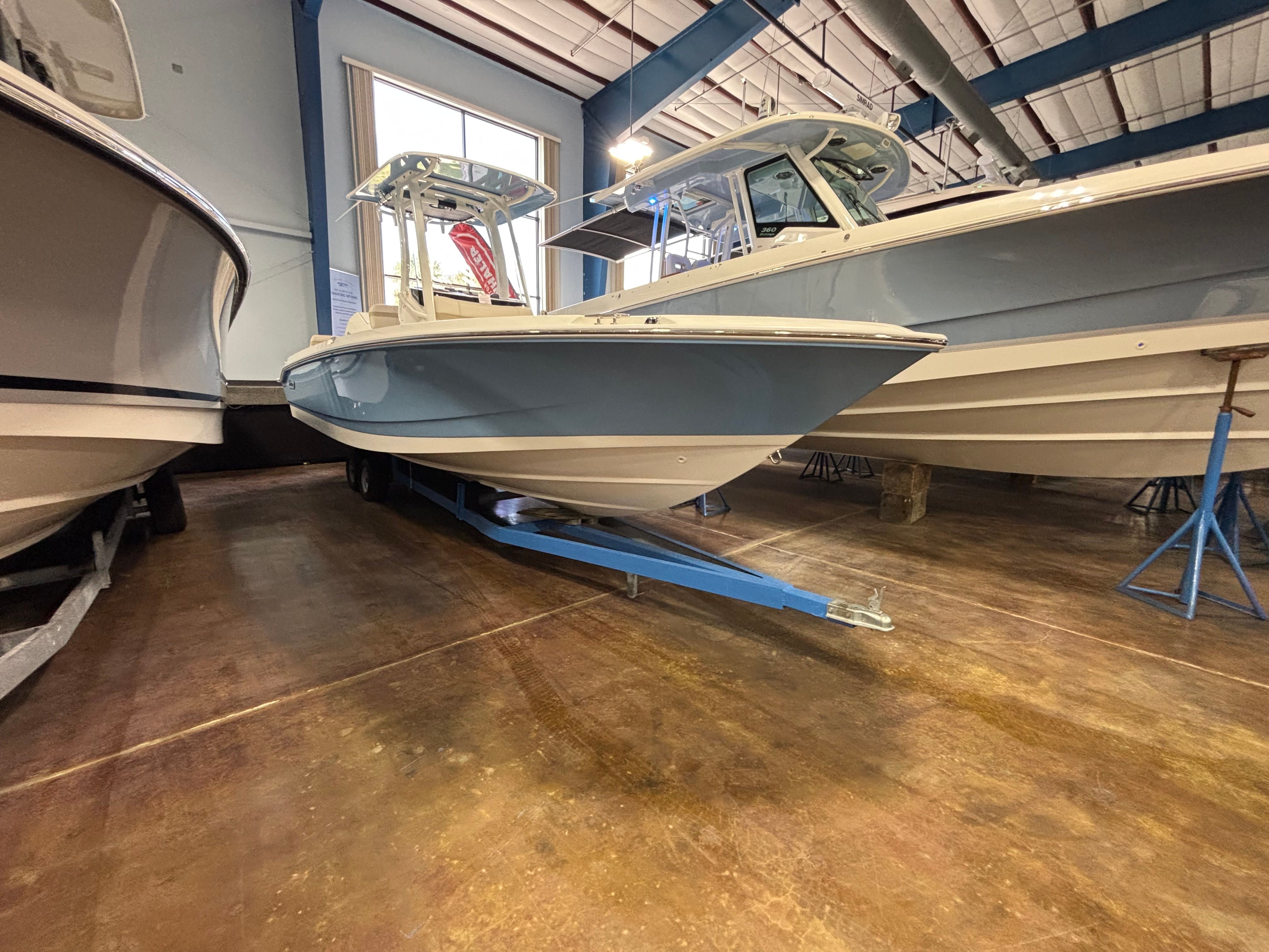 2026 Boston Whaler 250 Dauntless - 2