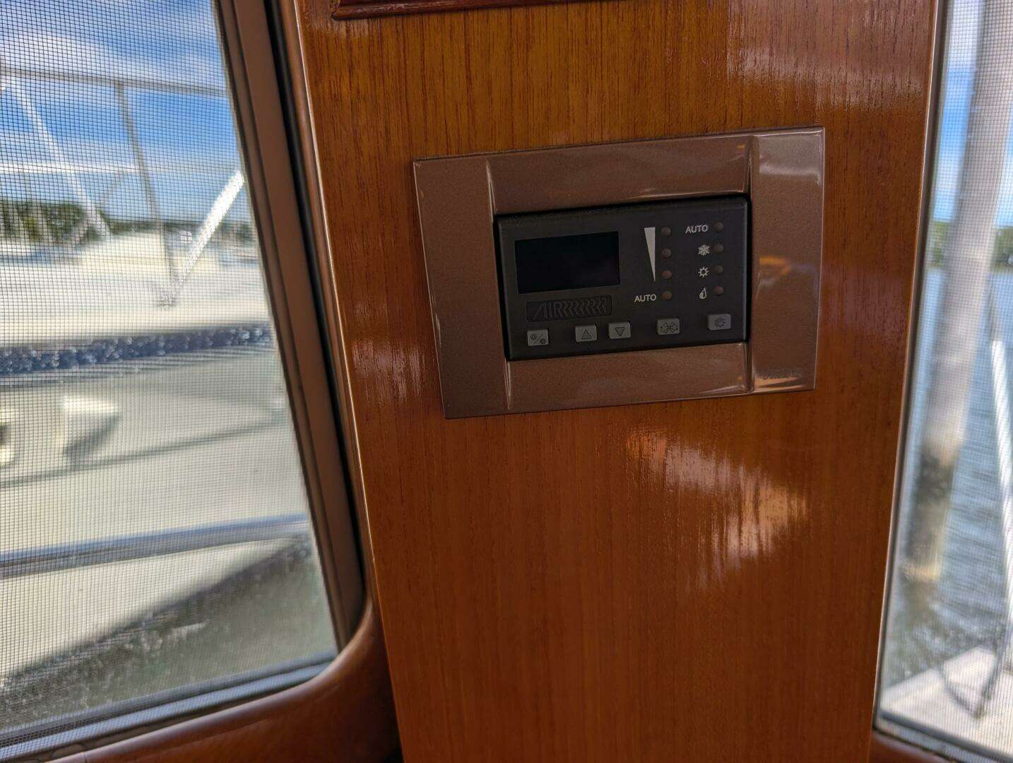 2006 Grand Banks — - Image 29