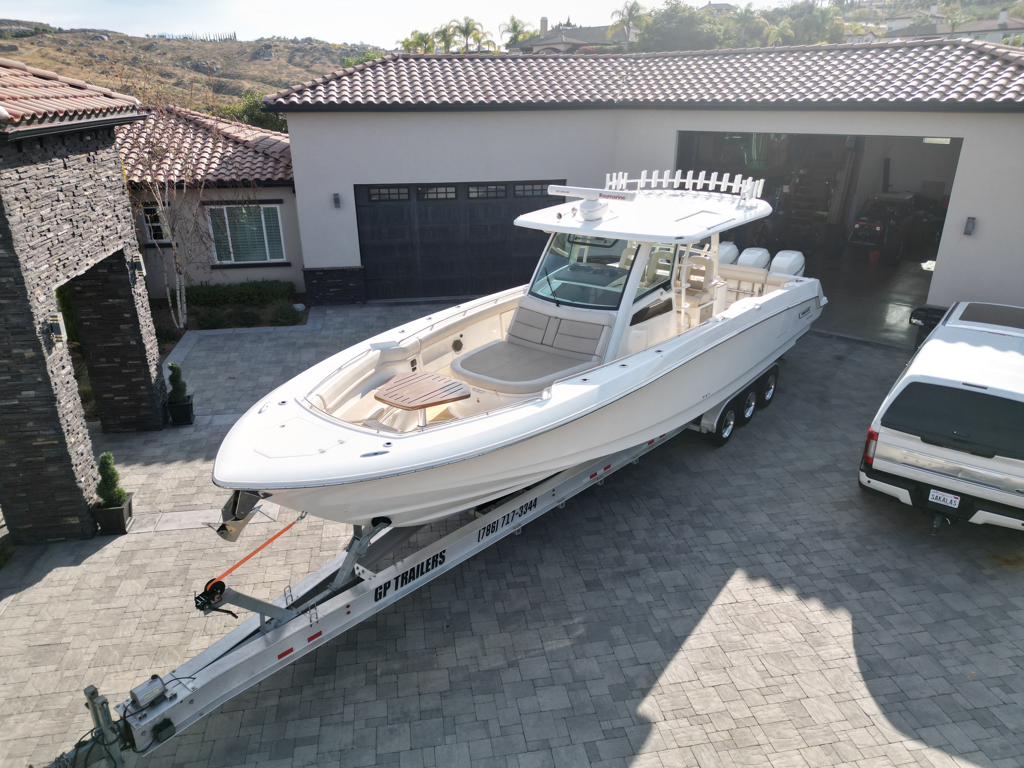 2018 Boston Whaler 380 Outrage