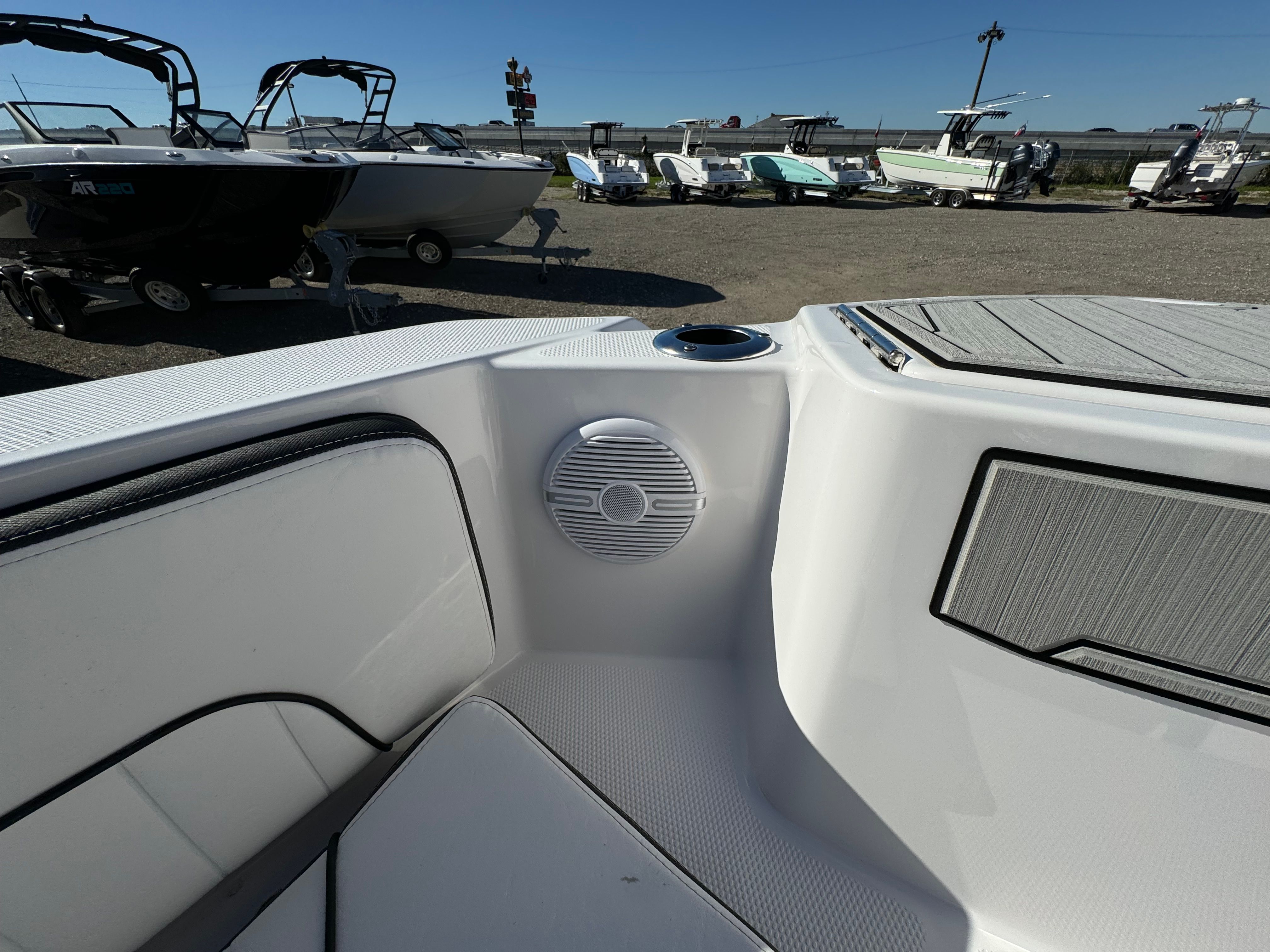 2025 YAMAHA 222 FSH SPORT - Image 52