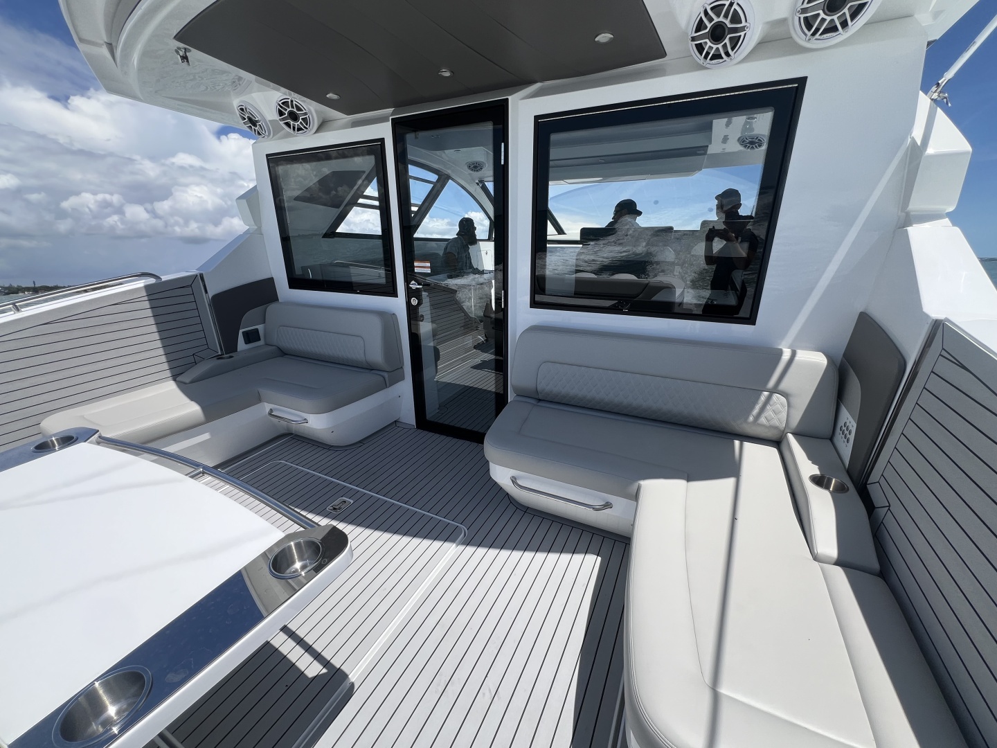 2026 Cruisers Yachts 50GLS OB - Image 43