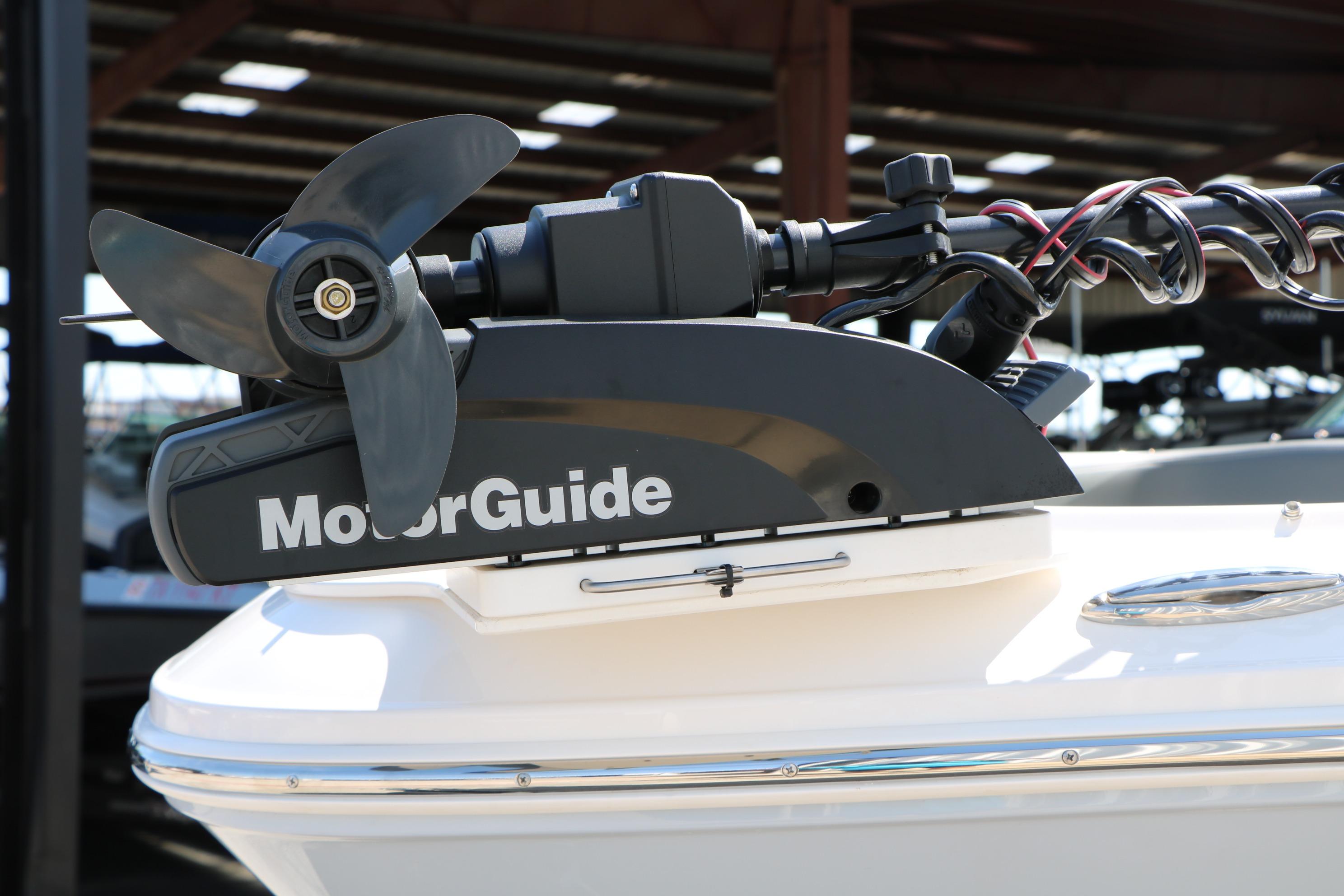 MotorGuide trolling motor on 2025 Chaparral 21 SSi Ski & Fish boat.